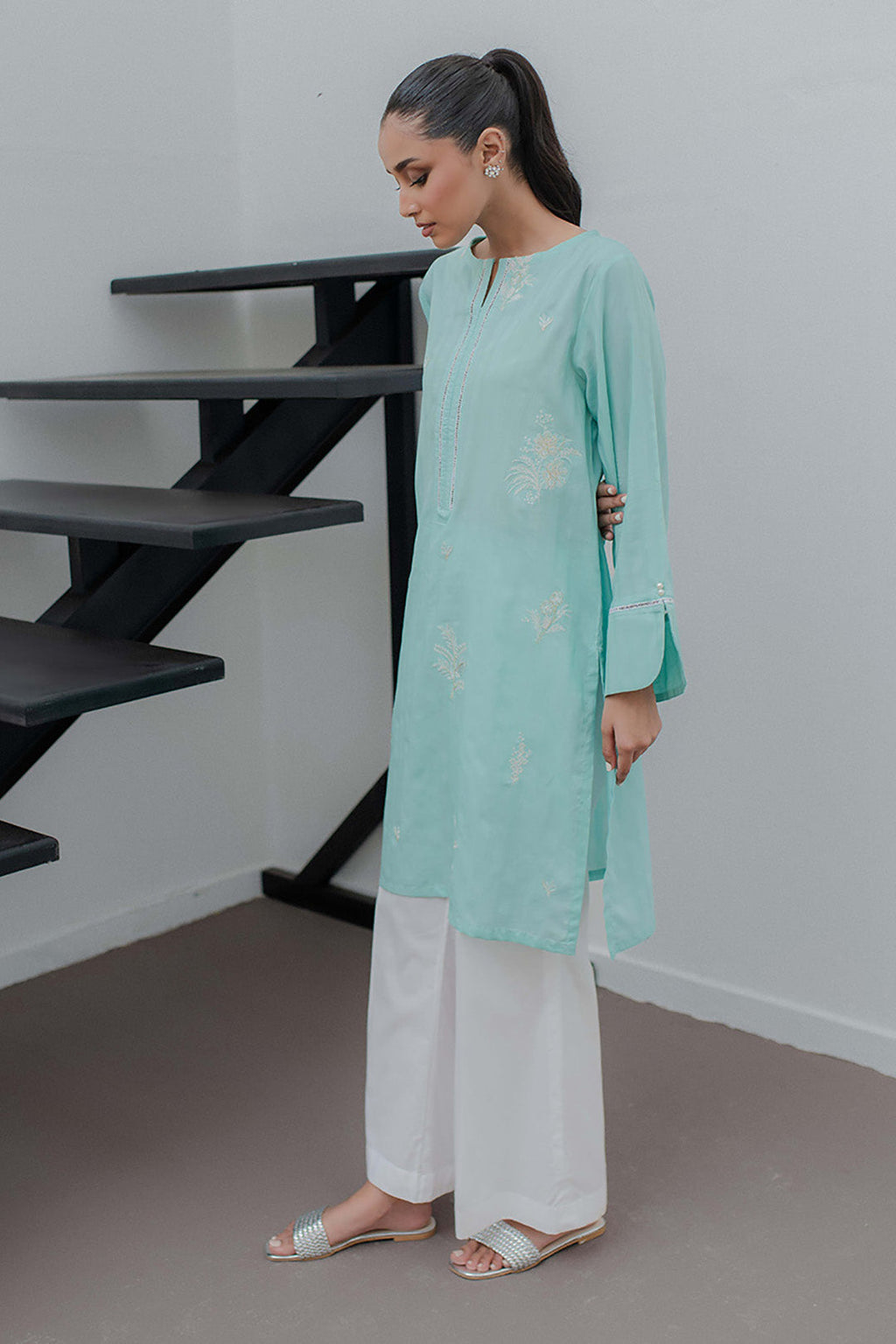Embroidered Kurta - 1034