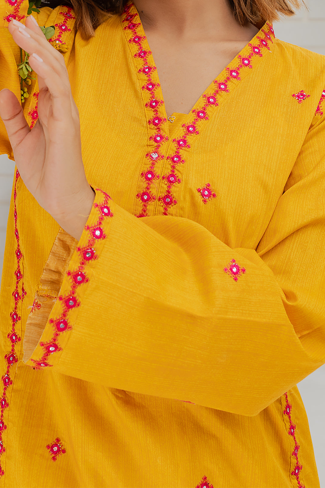 Embroidered Kurta - 1116