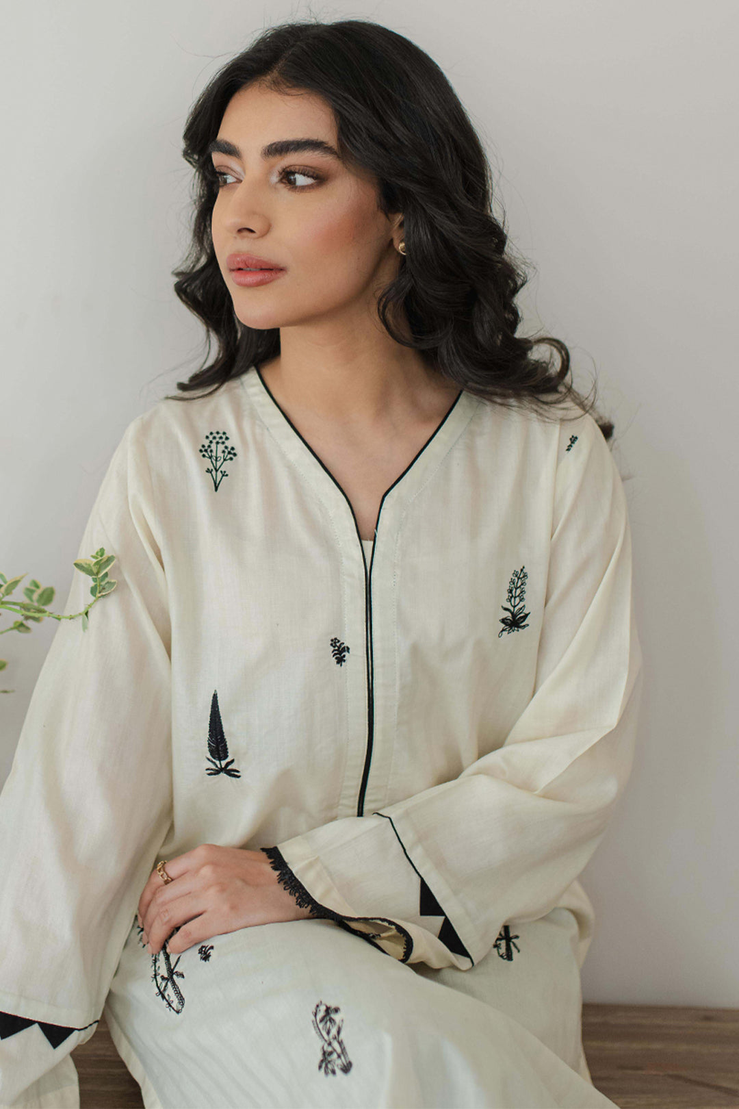 Embroidered Kurta - 1161