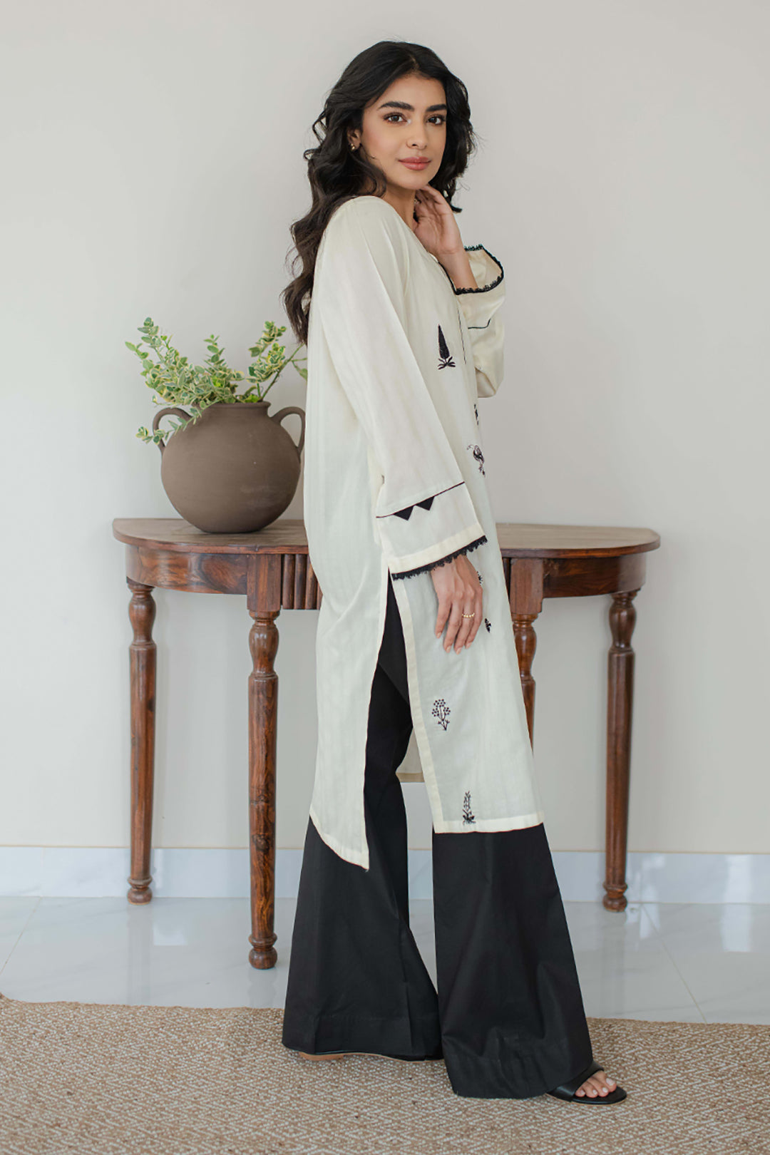 Embroidered Kurta - 1161