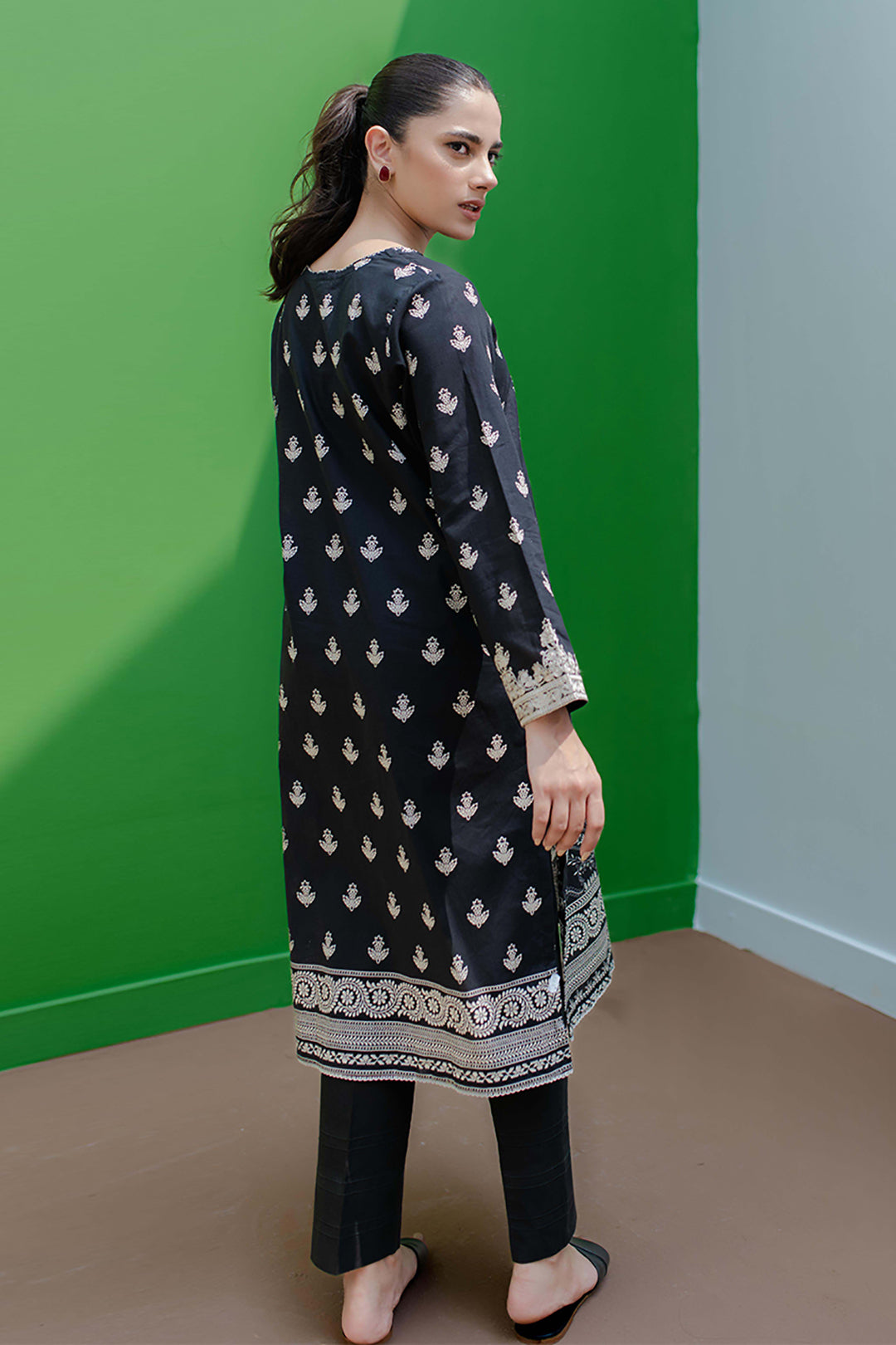 Embroidered Kurta - 1201