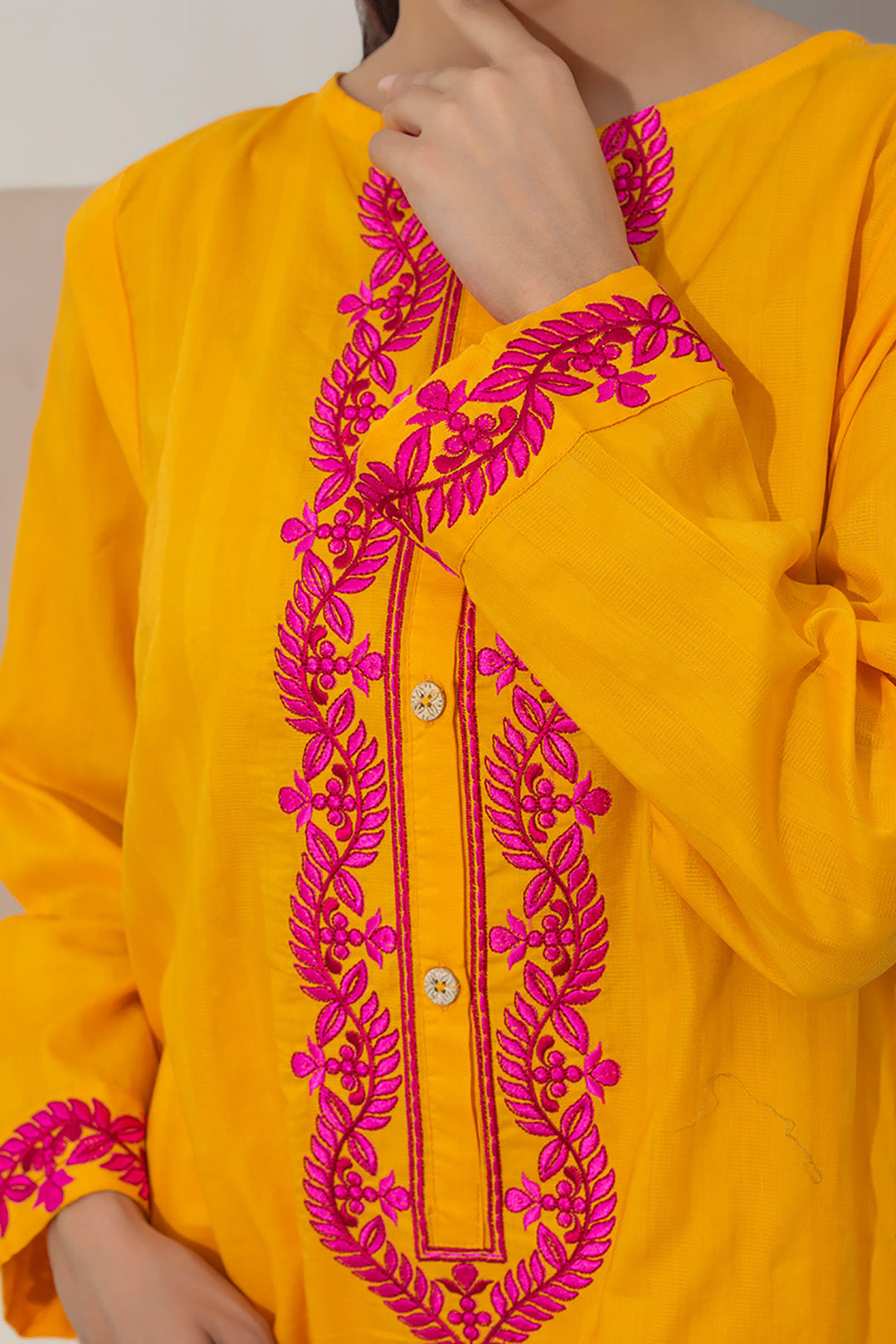 Embroidered Kurta Trouser - 0924