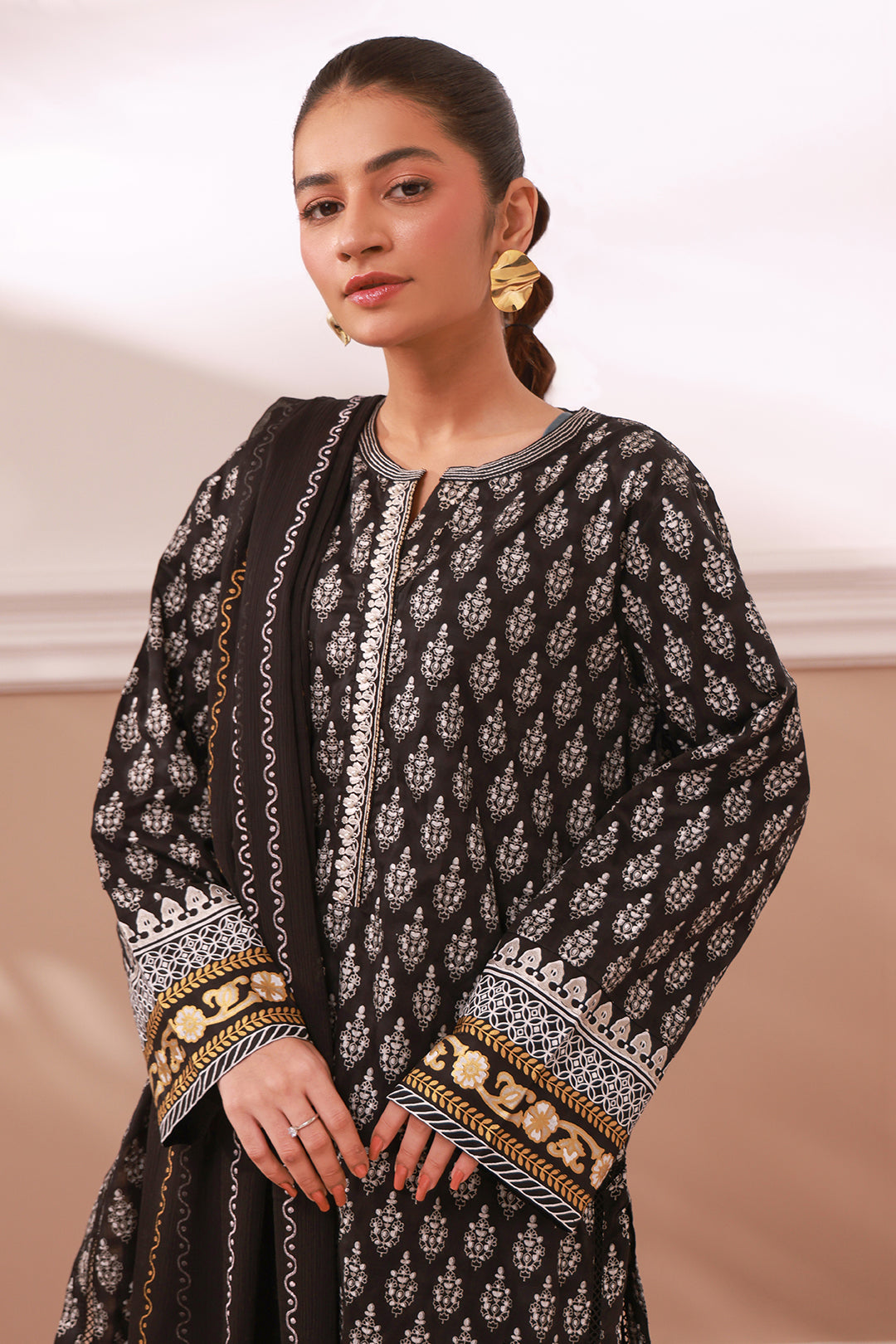 Embroidered Kurta Dupatta - 0973