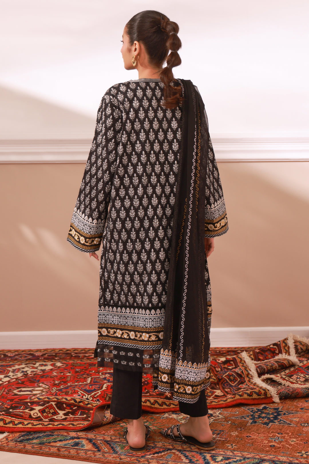 Embroidered Kurta Dupatta - 0973