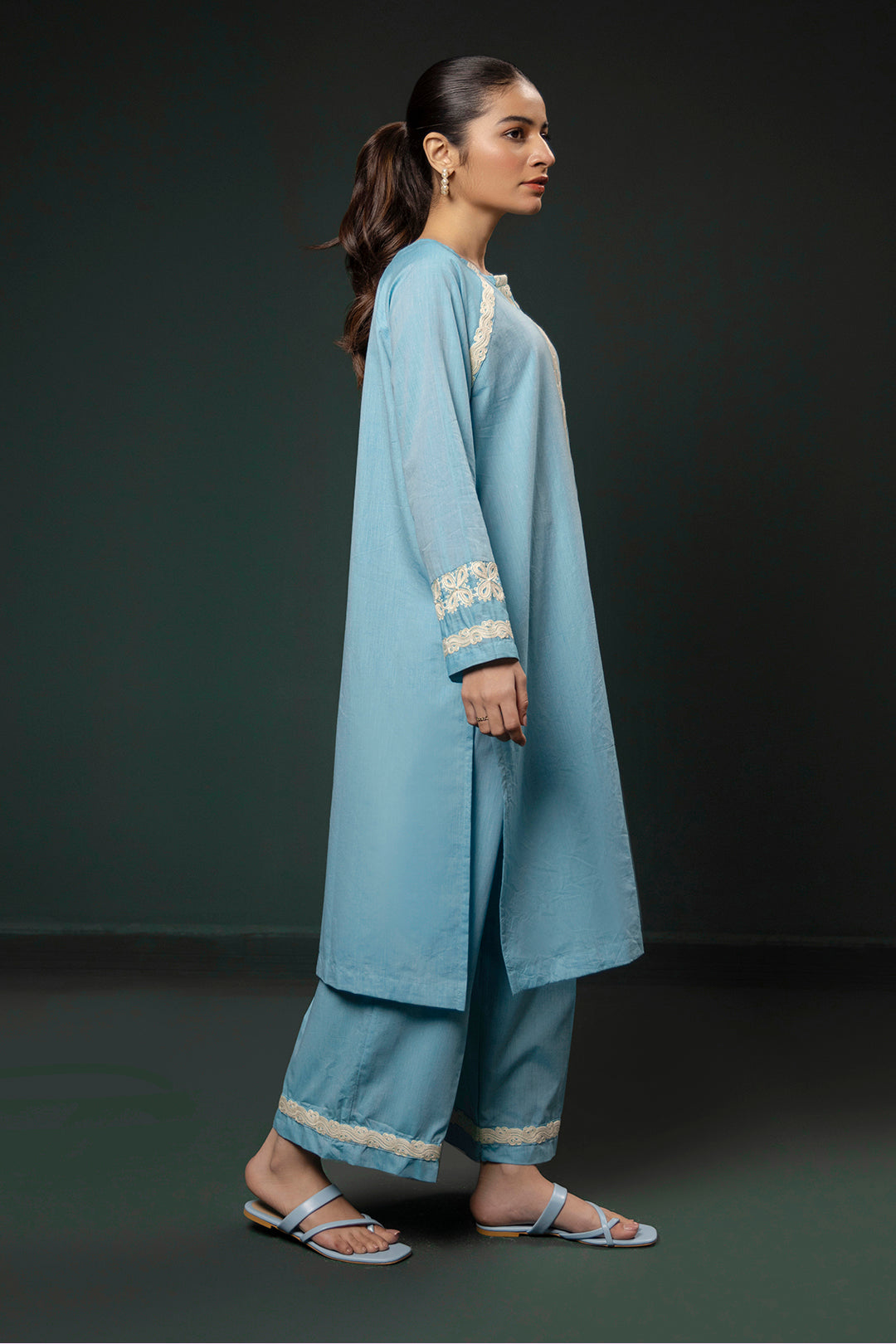 Embroidered Kurta Trouser - 0977