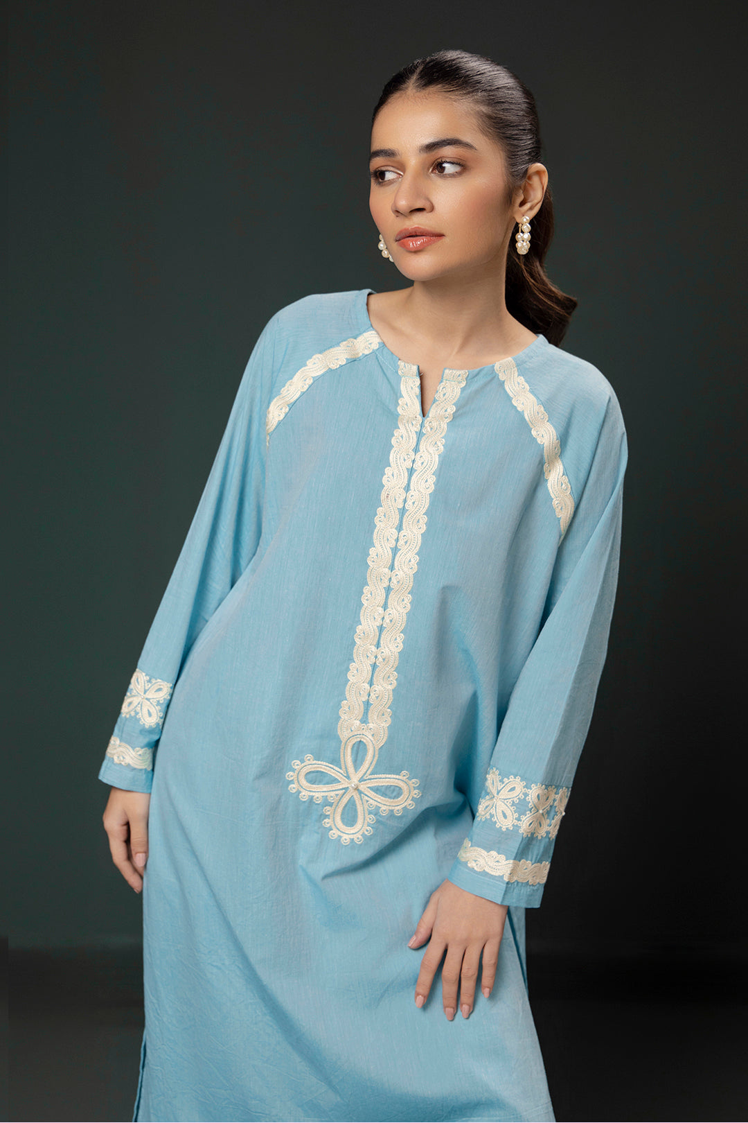 Embroidered Kurta Trouser - 0977