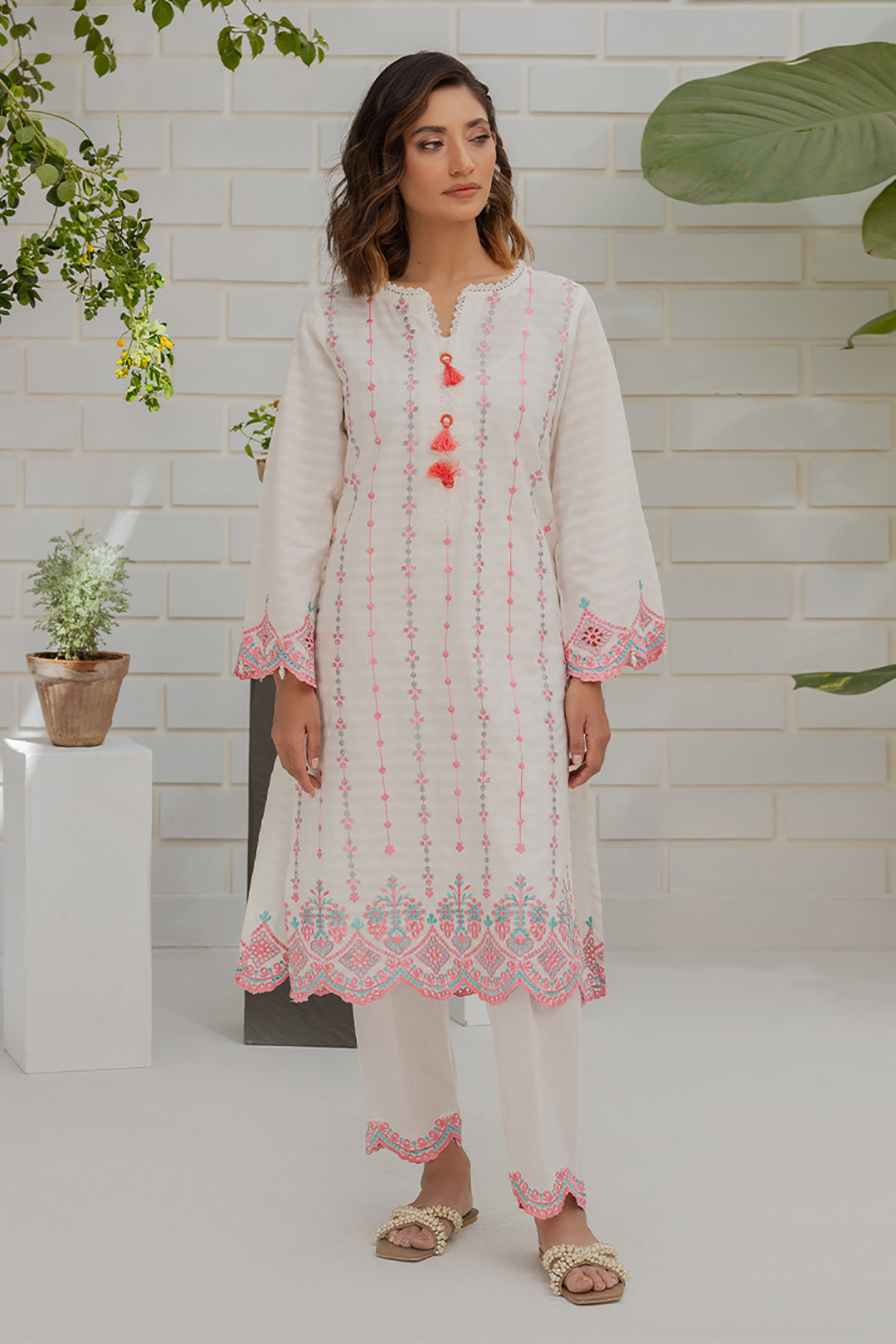 Embroidered Kurta Trouser - 0981