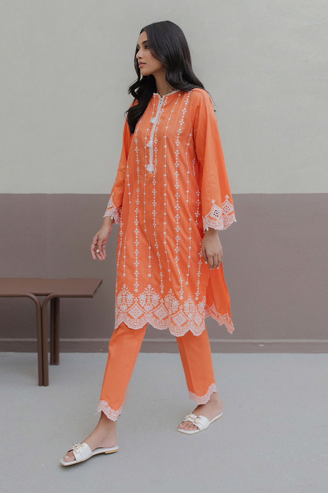 Embroidered Kurta Trouser - 0982