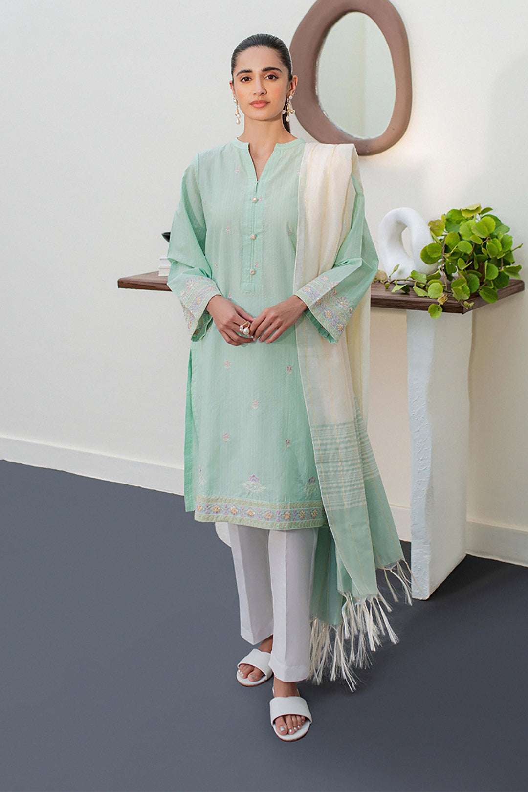 Embroidered Kurta Dupatta - 1088