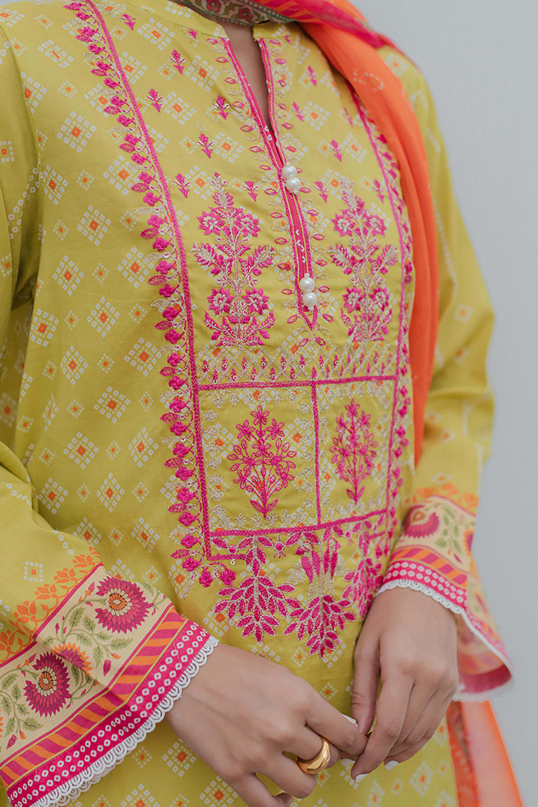 Embroidered Kurta Dupatta - 1125