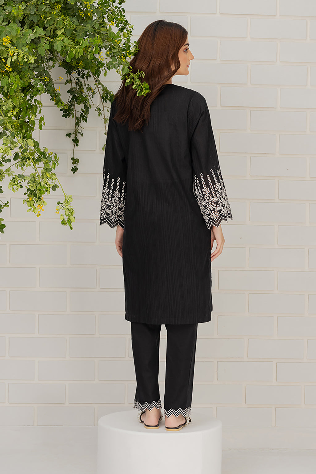 Embroidered Kurta Trouser - 1235