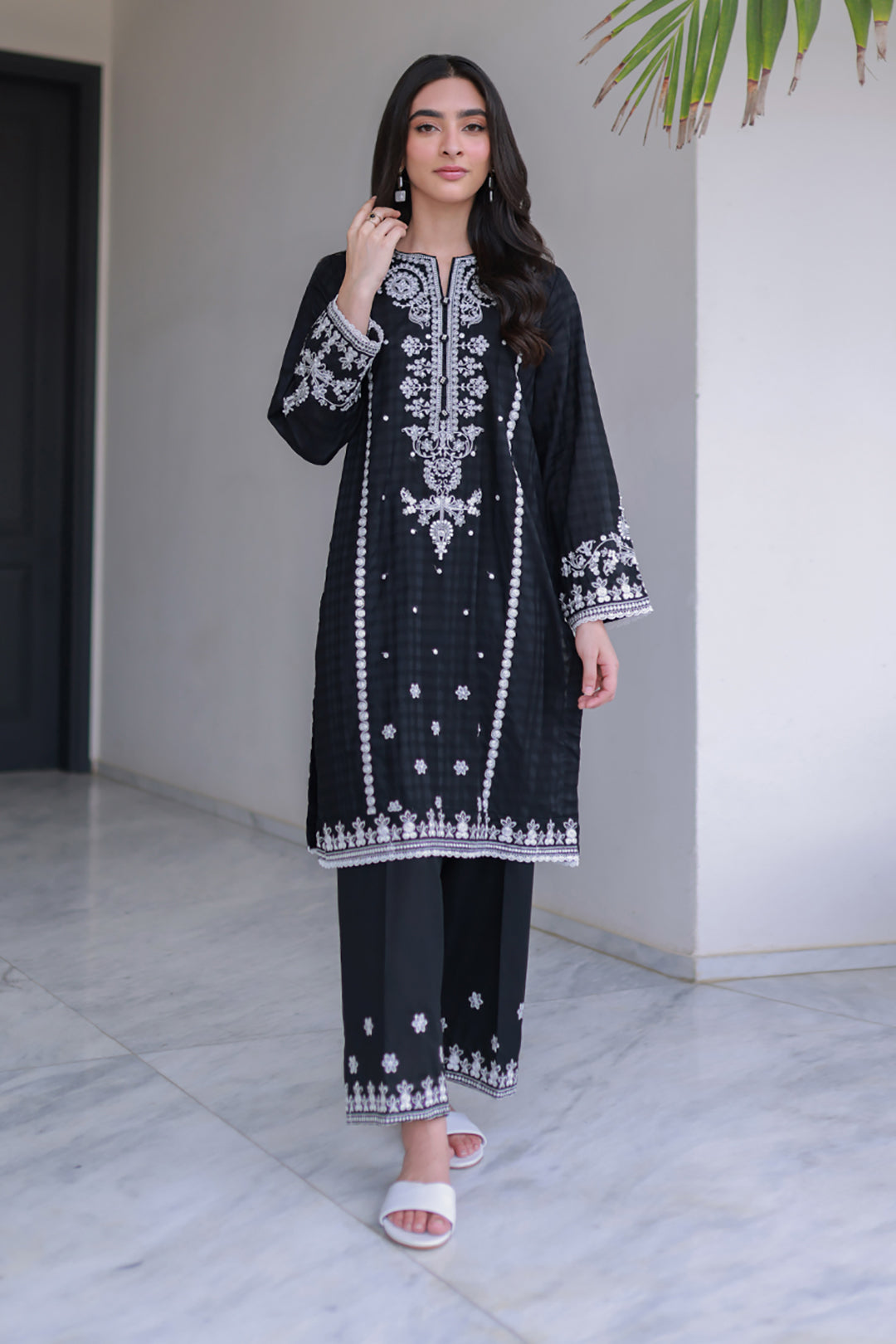 Embroidered Kurta Trouser - 1236