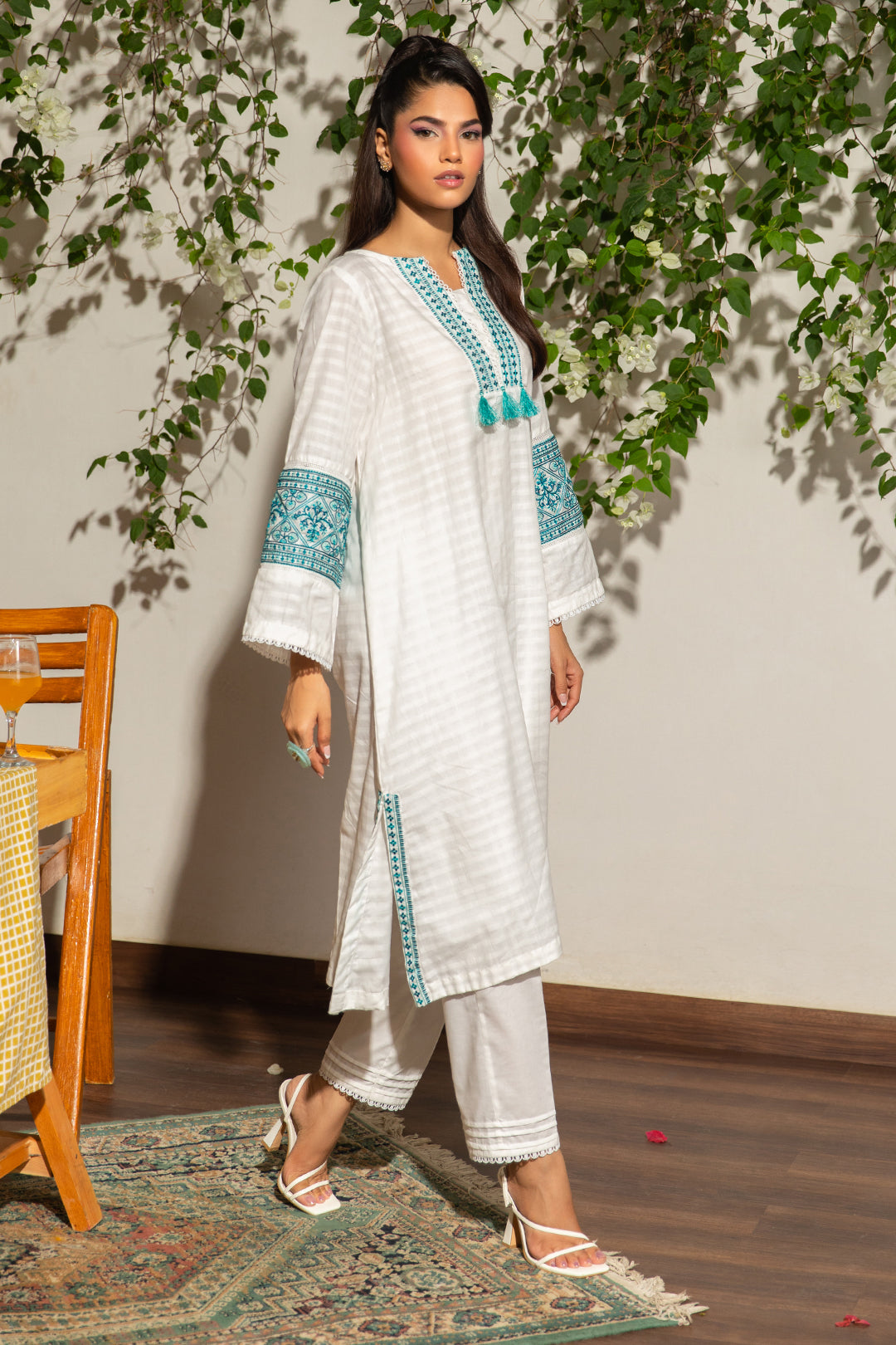 Embroidered Kurta Trouser - 1238