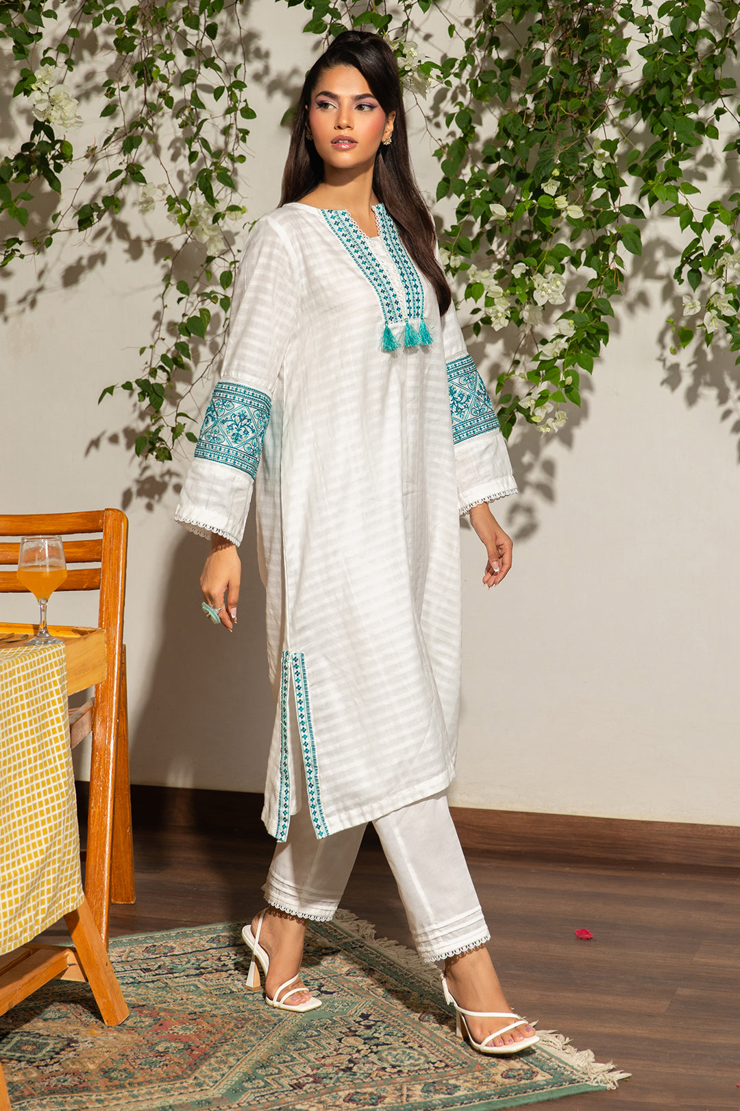 Embroidered Kurta Trouser - 1238