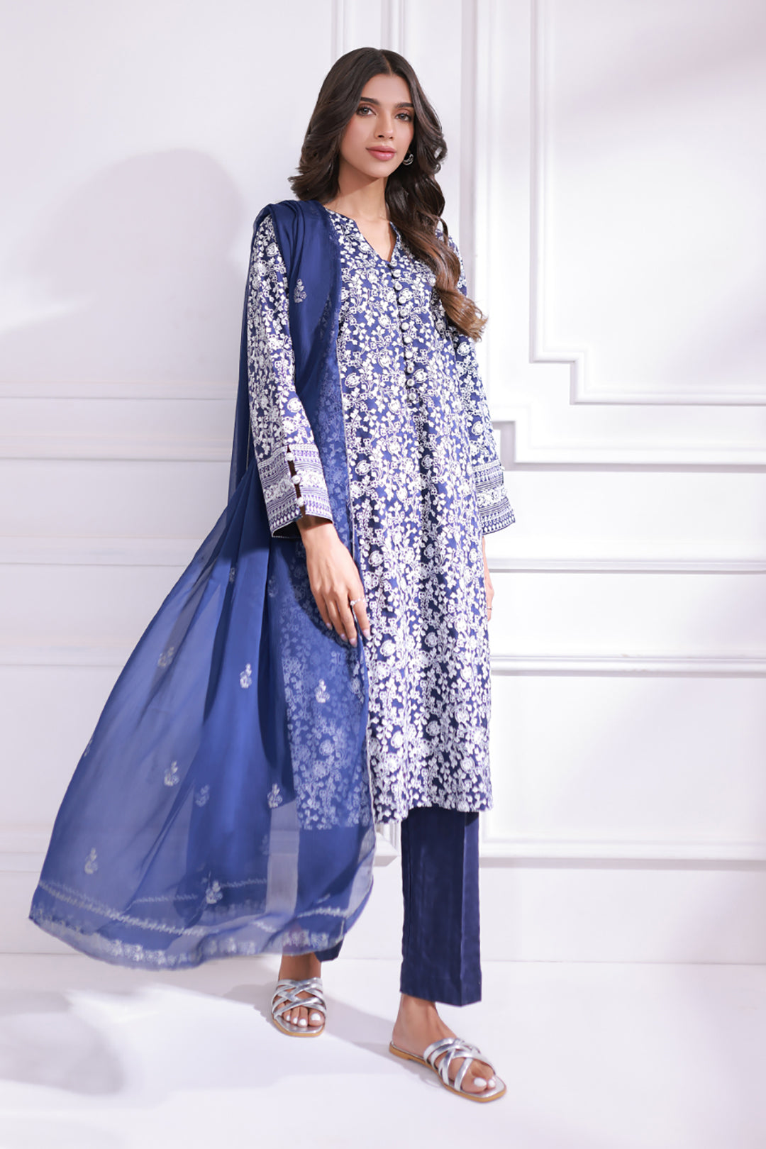 Embroidered Kurta Dupatta Trouser - 0991