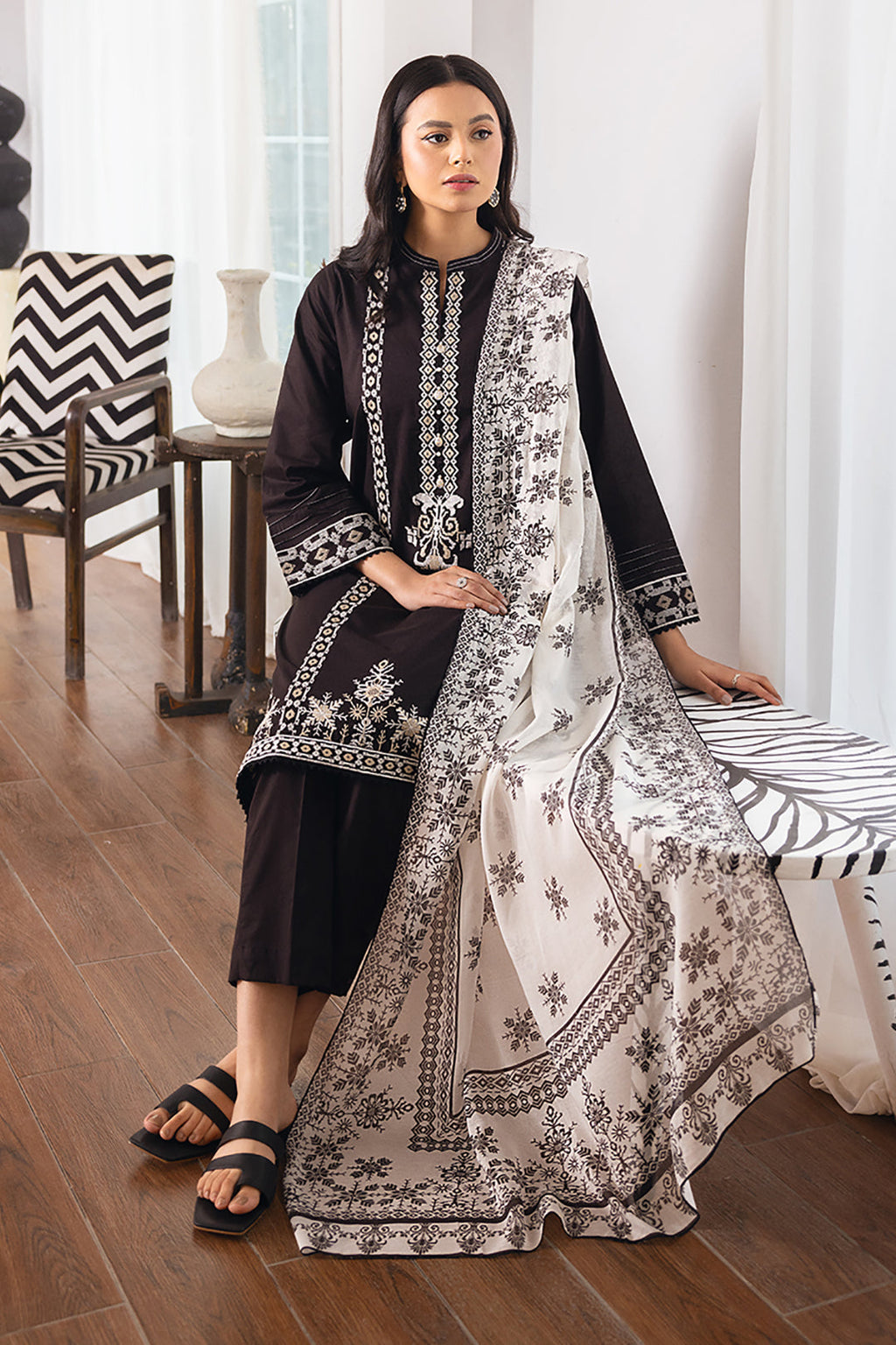 Embroidered Kurta Dupatta Trouser - 1081
