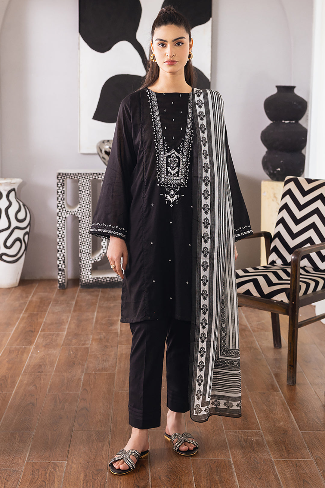 Embroidered Kurta Dupatta Trouser - 1085