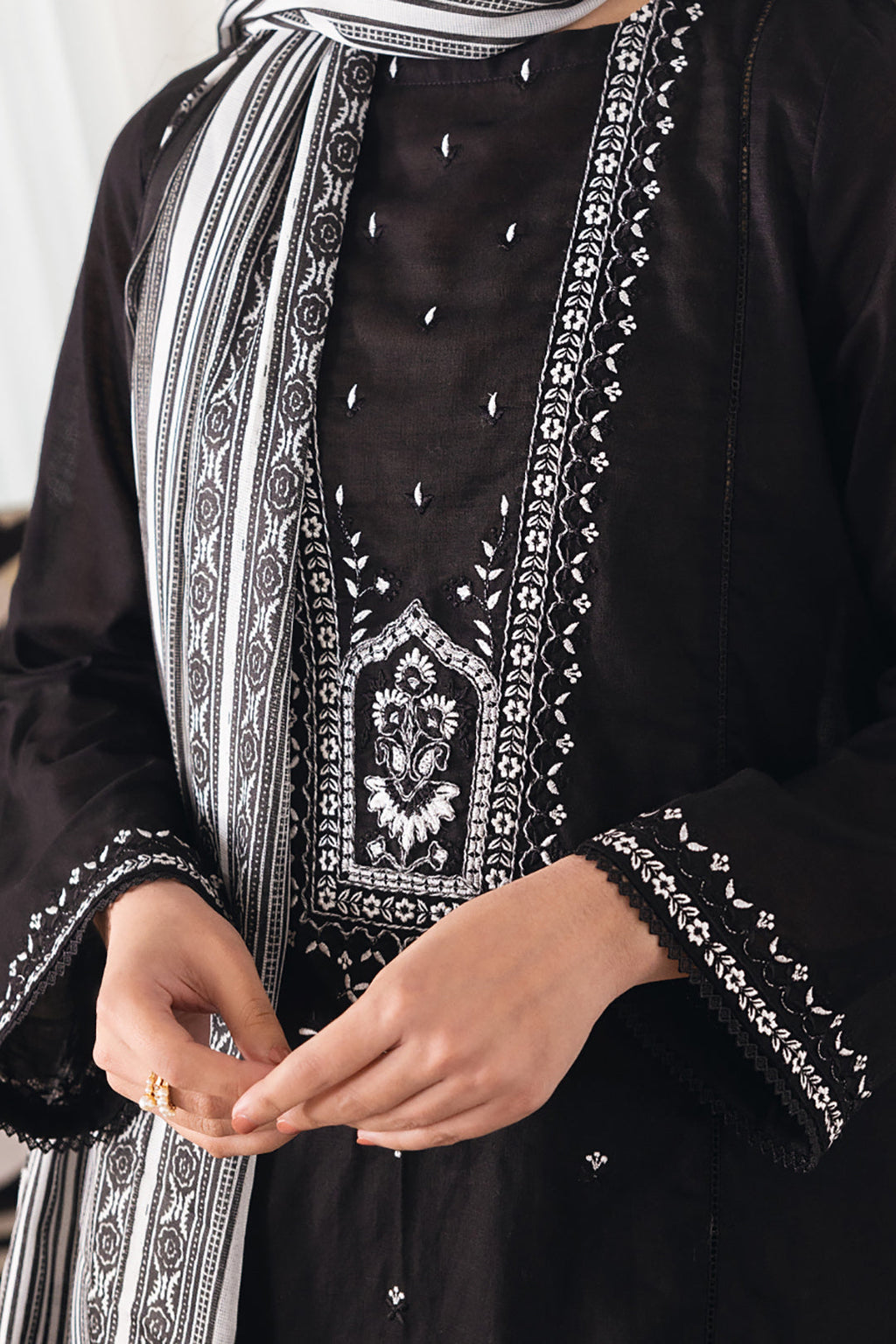 Embroidered Kurta Dupatta Trouser - 1085
