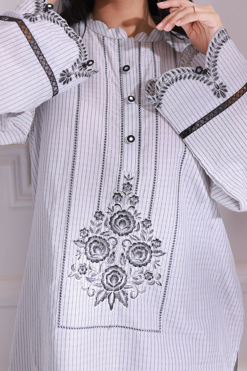 Embroidered Kurta - 1672