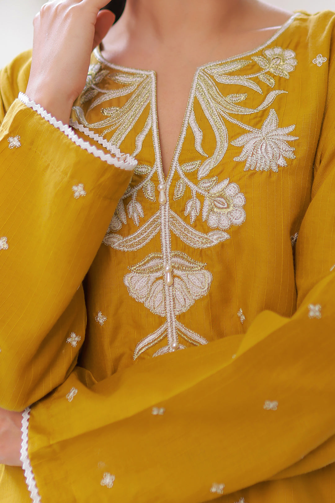 Embroidered Kurta - 1679