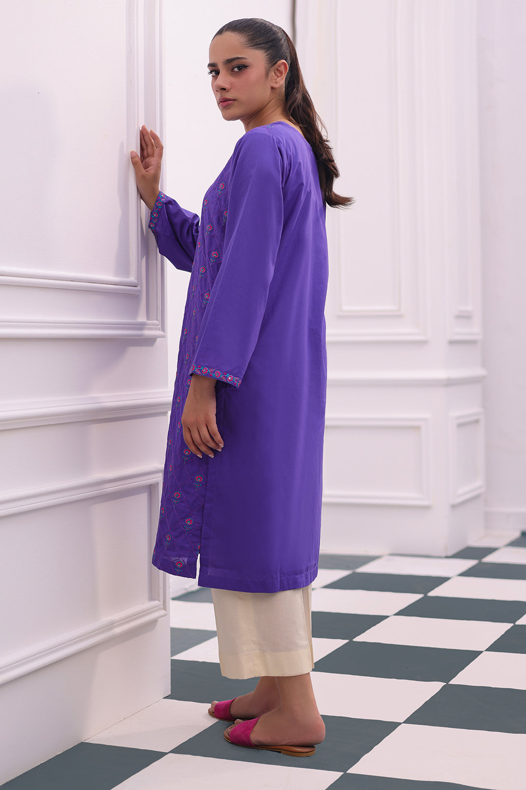 Embroidered Kurta - 2055