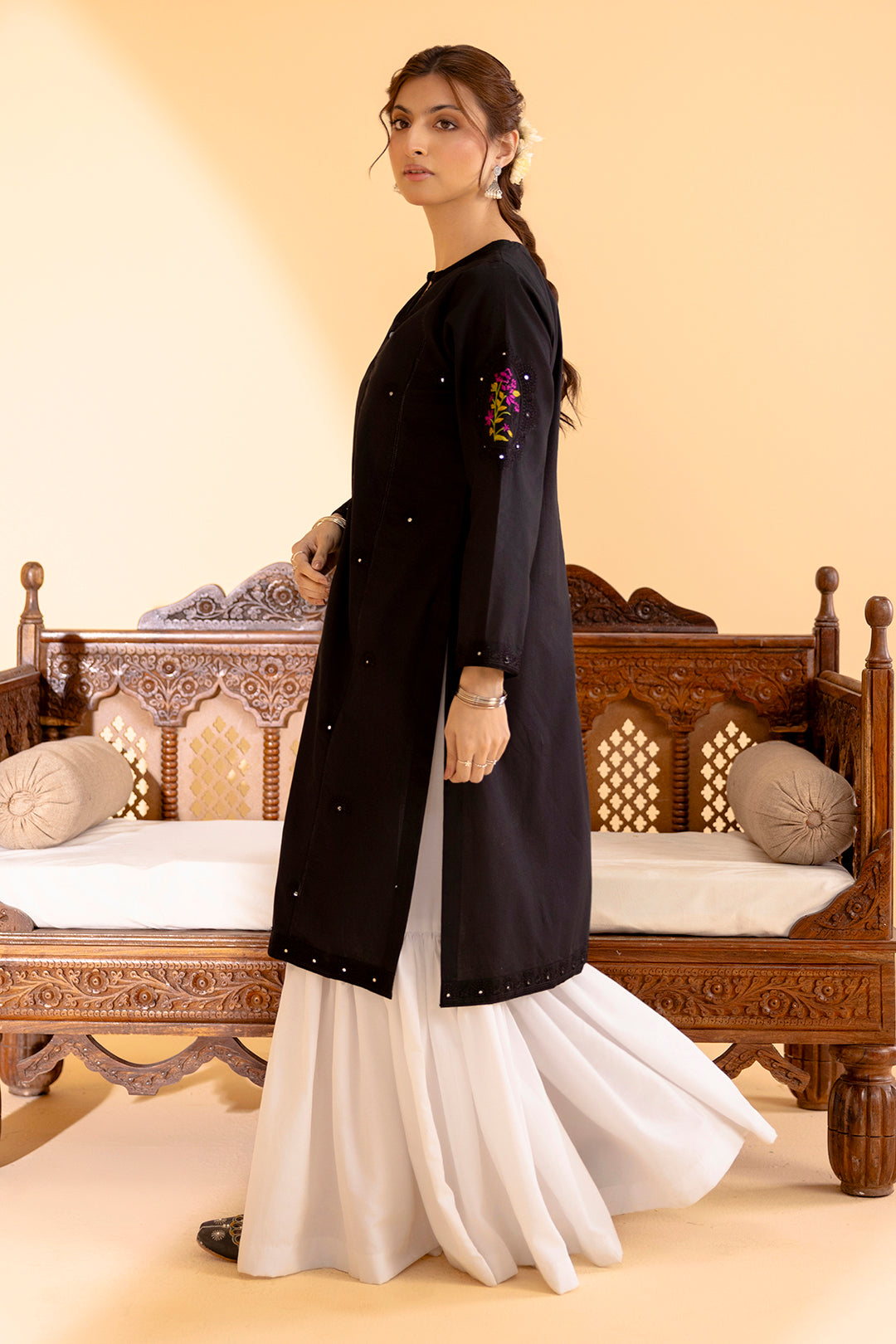 Embroidered Kurta - 2057