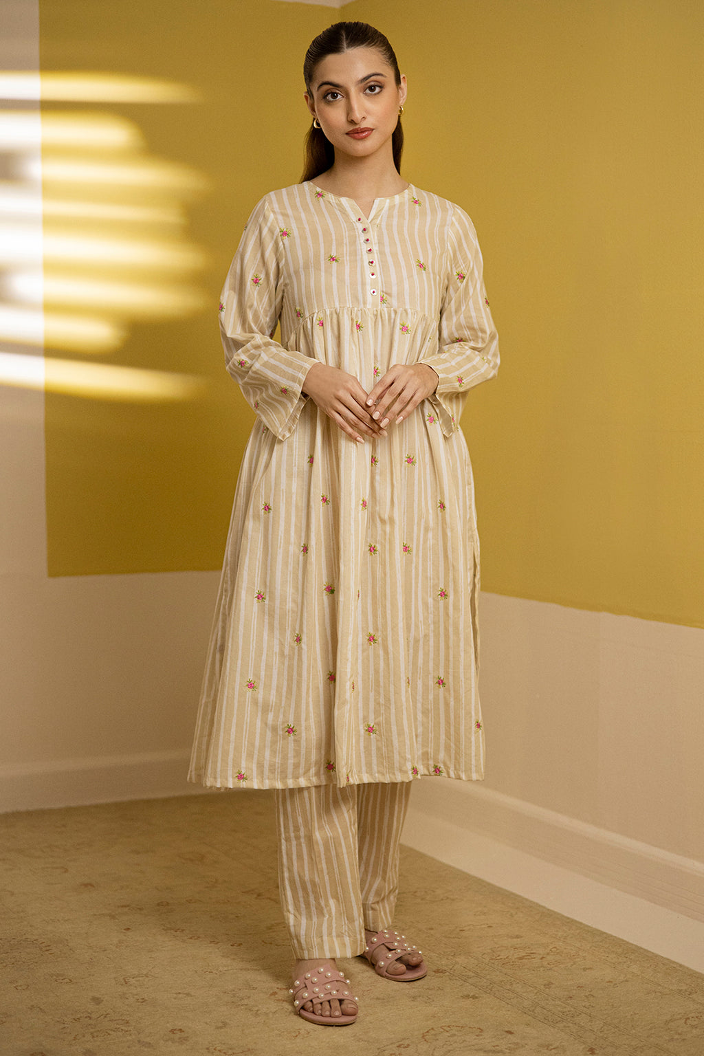 Embroidered Kurta Trouser - 1527