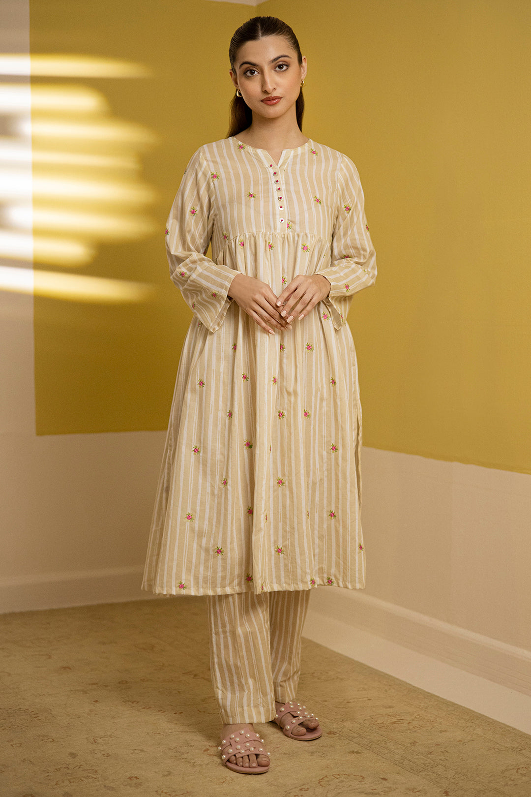 Embroidered Kurta Trouser - 1527