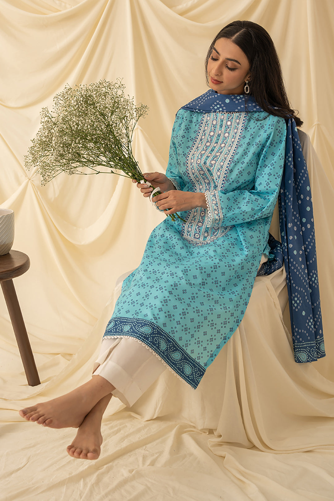 Embroidered Kurta Dupatta - 1711