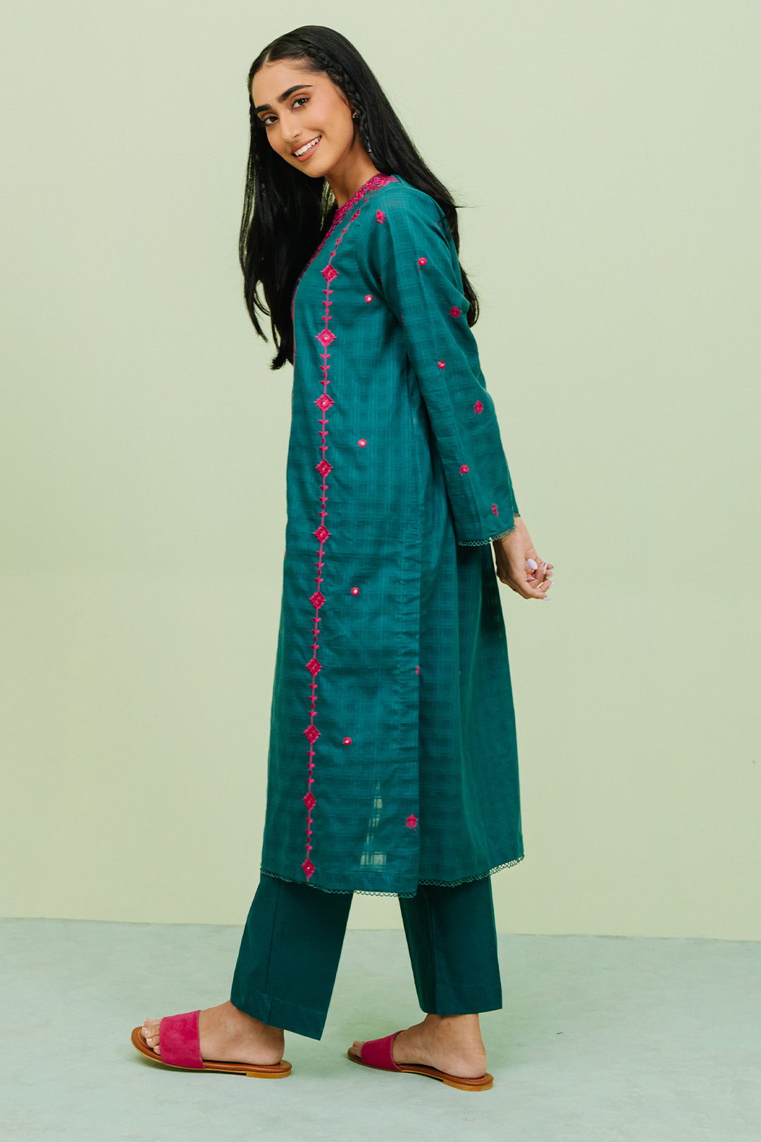 Embroidered  Kurta Trouser - 1771