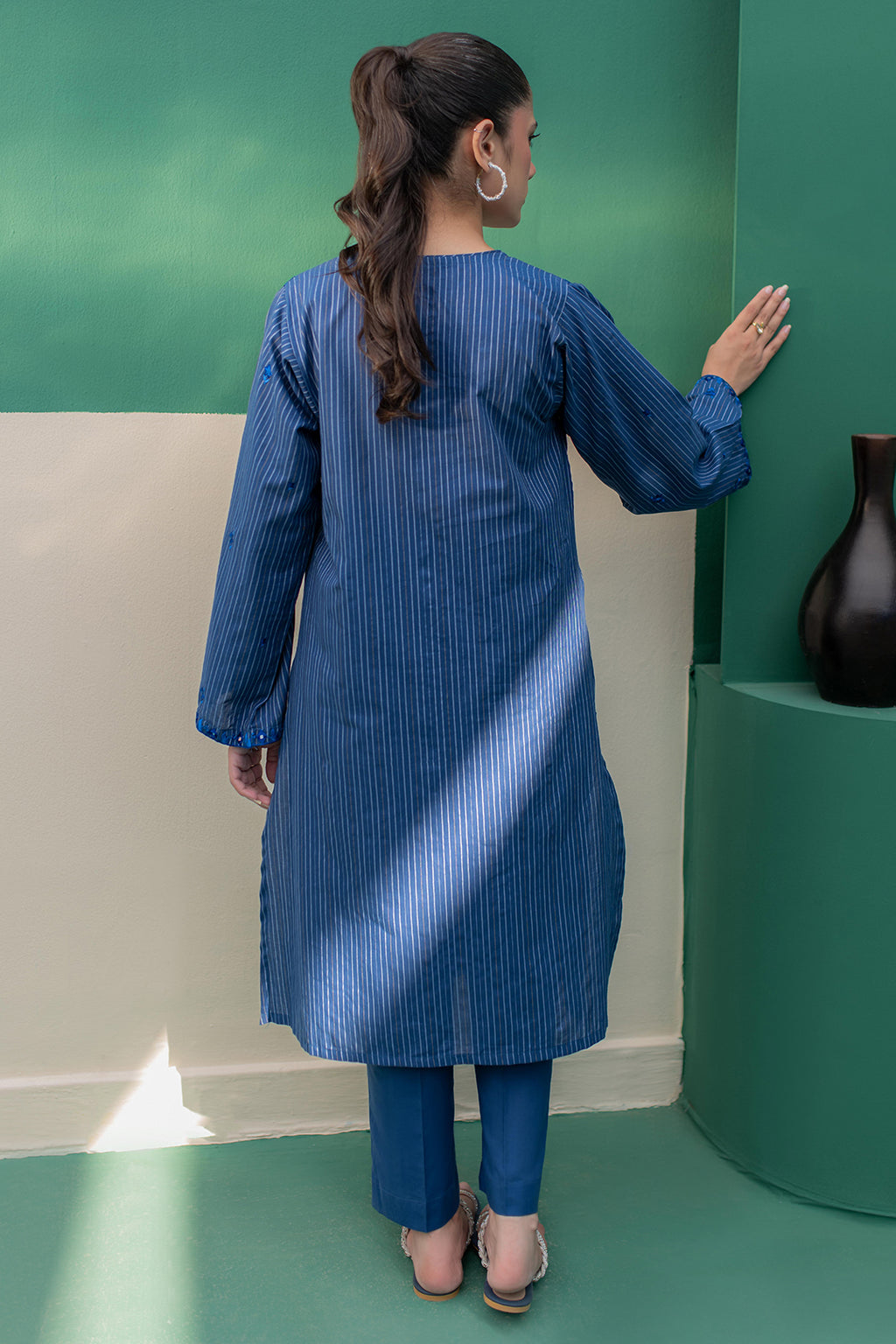 Embroidered Kurta Trouser - 1932