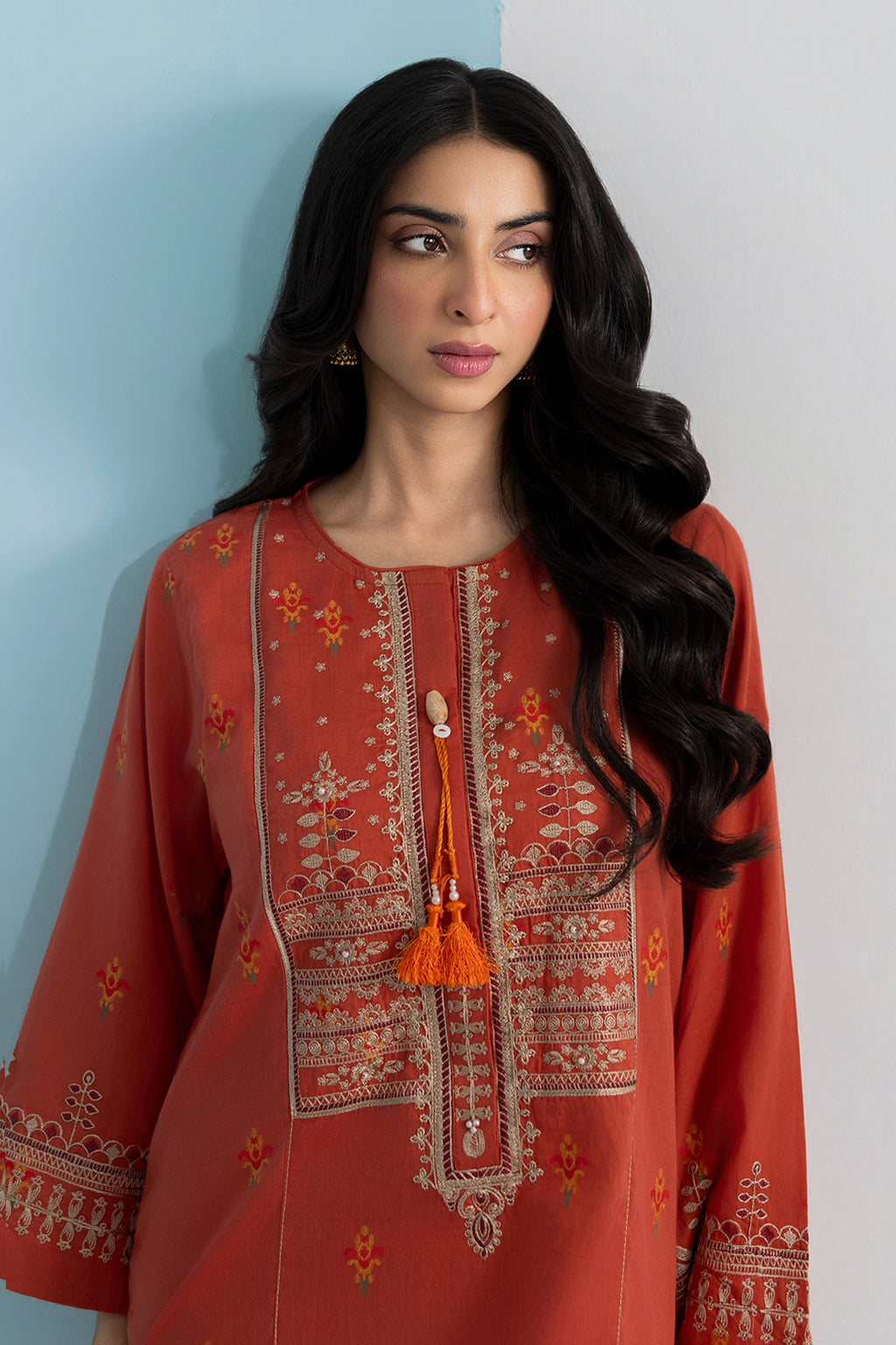 Embroidered Kurta Trouser - 1975