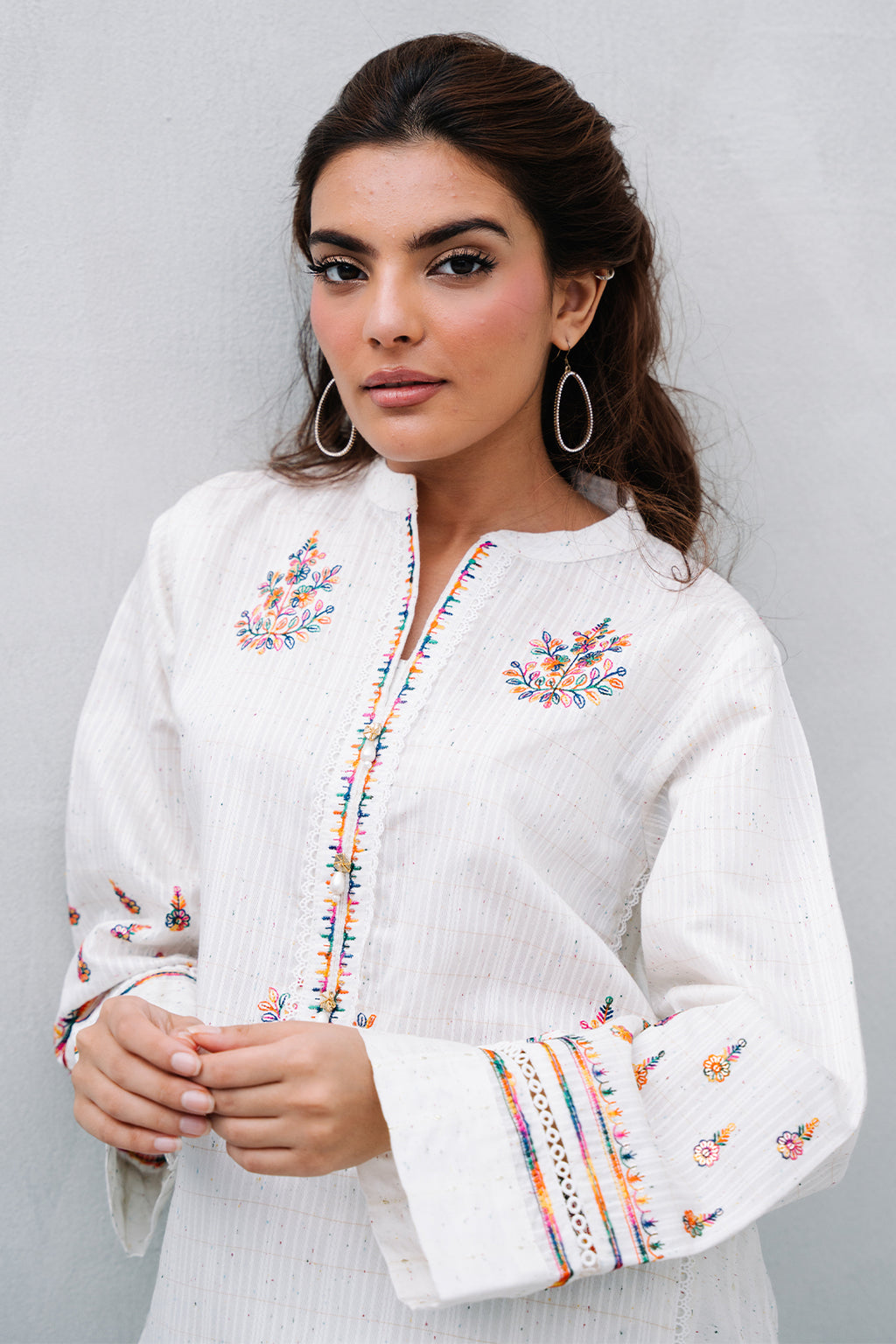 Embroidered Kurta Trouser - 1981