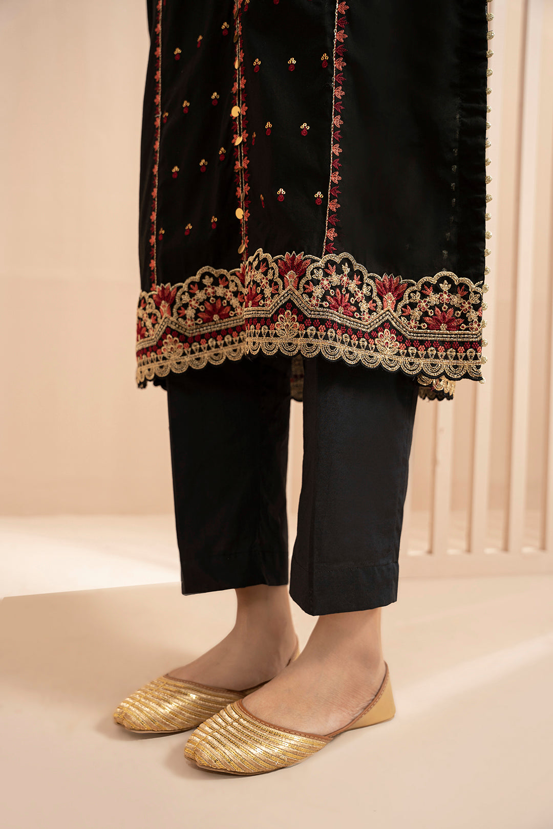 Embroidered Kurta Dupatta - 1985