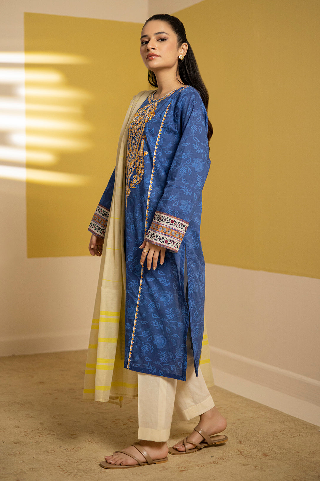 Embroidered Kurta Dupatta - 2073