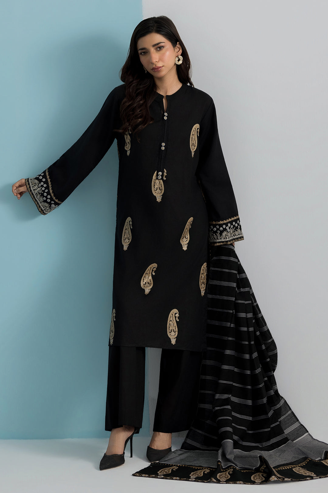 Embroidered Kurta Dupatta - 2256