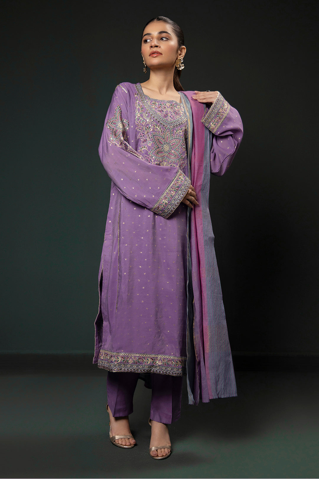 Women Green Floral Printed Kurta Trouser With Hand Made Dupatta Set