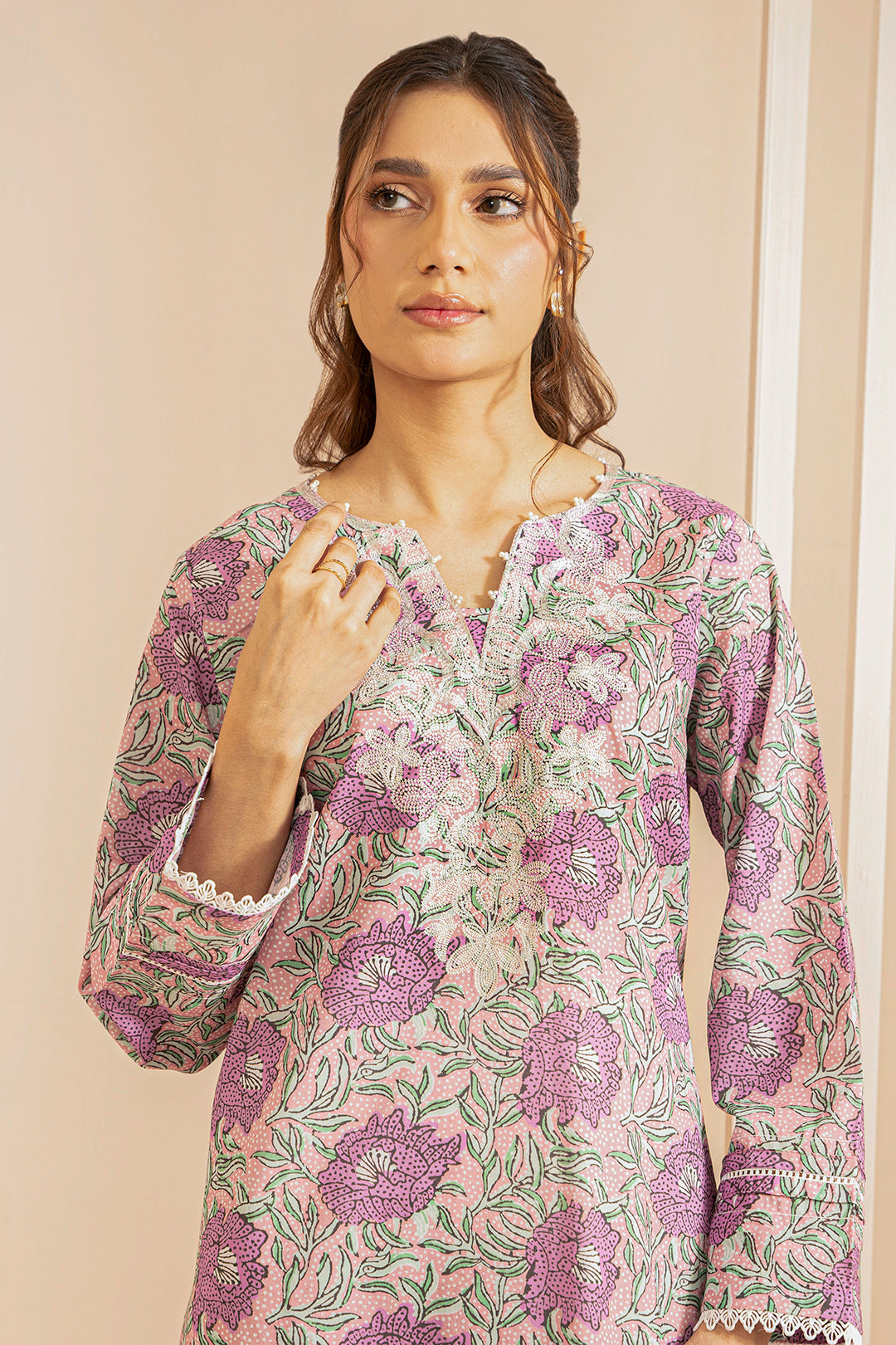 Embroidered Kurta - 1647