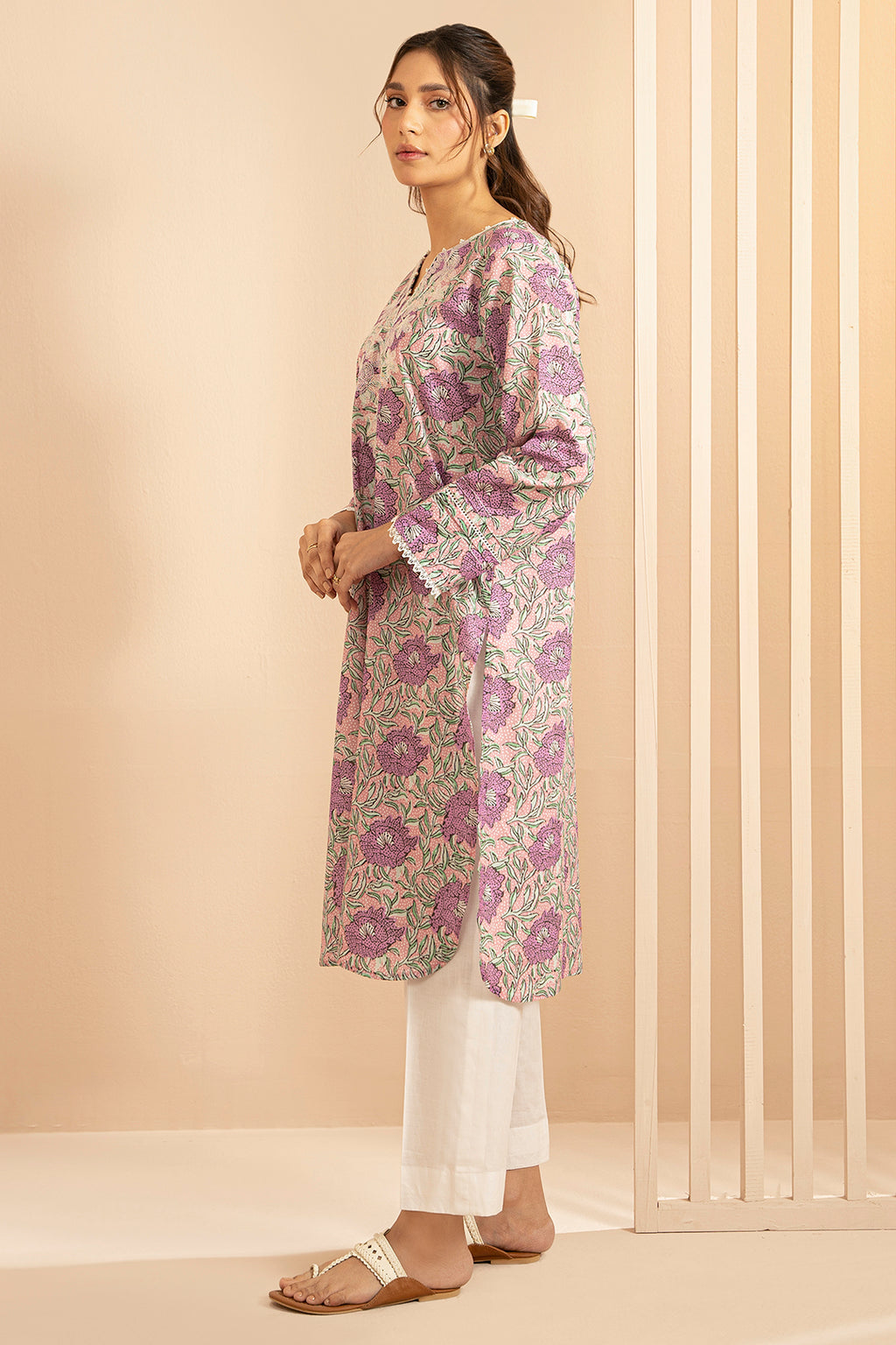 Embroidered Kurta - 1647