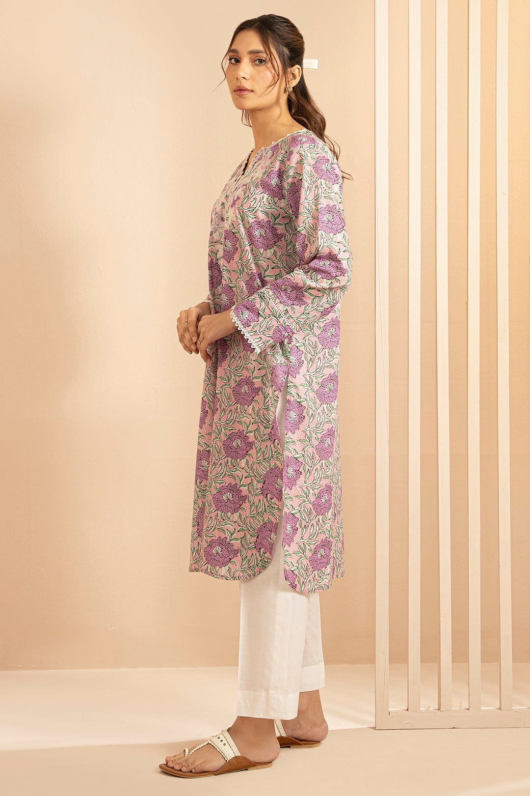Embroidered Kurta - 1647