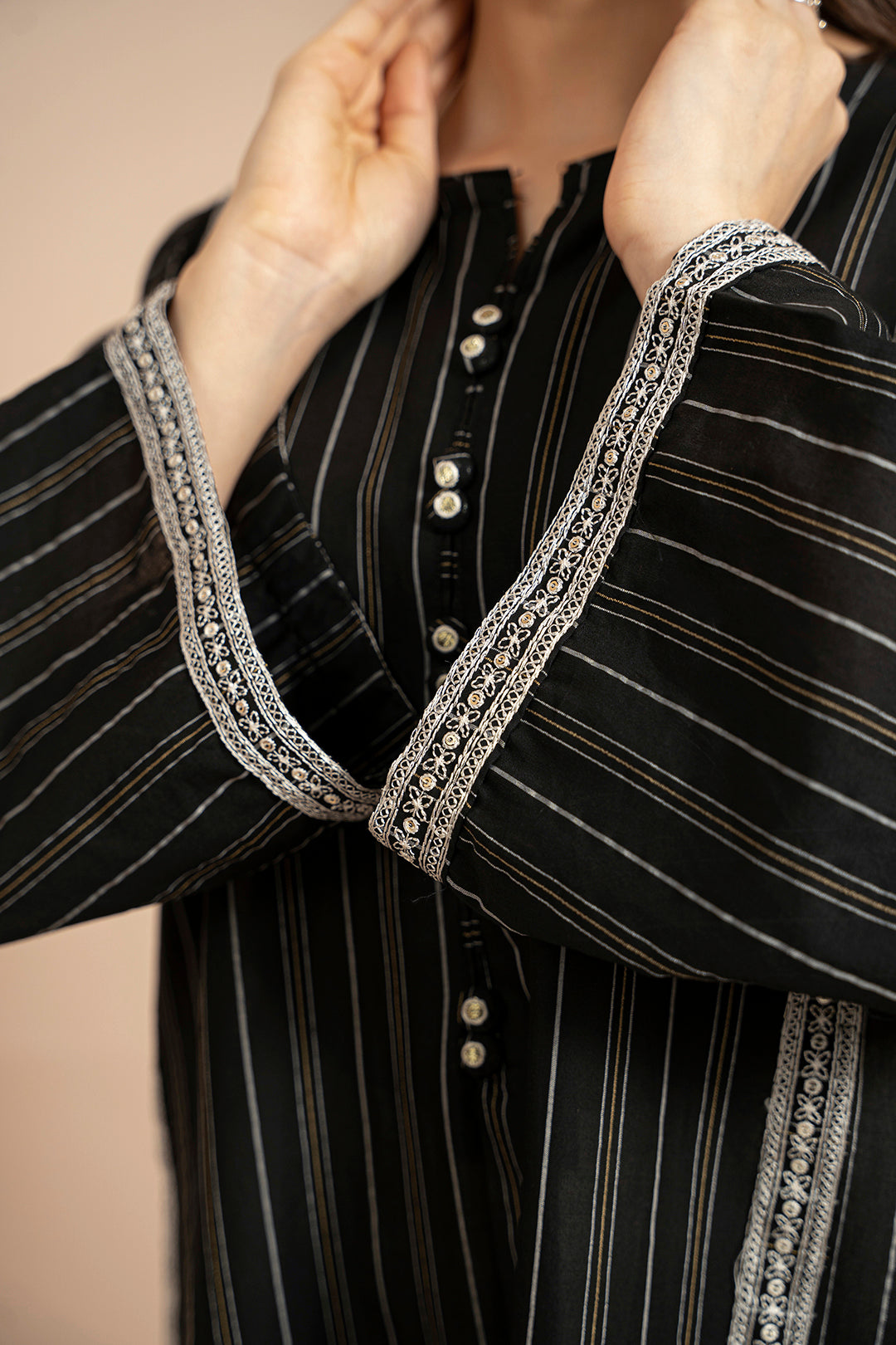 Embroidered Kurta - 2519