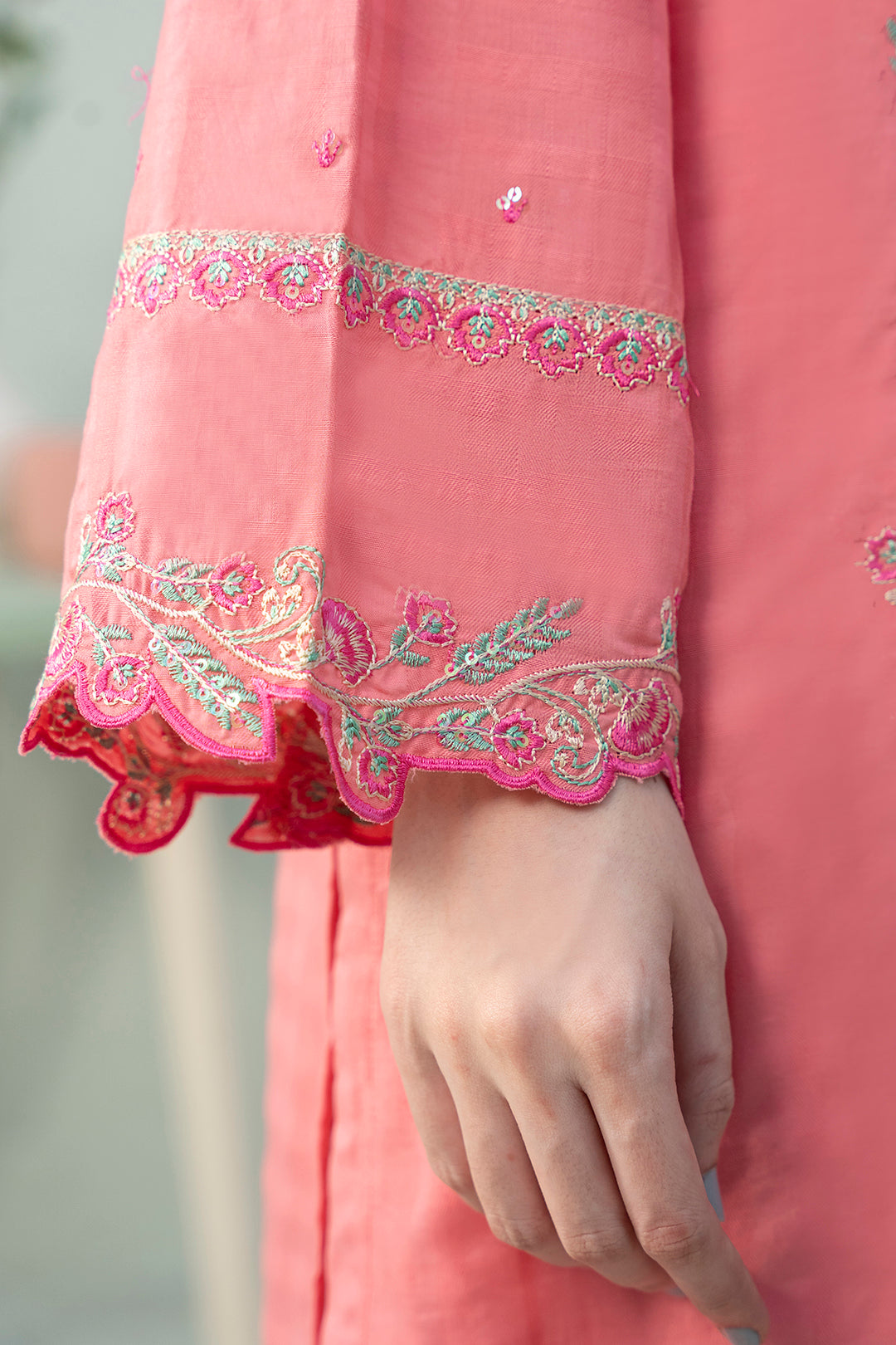Embroidered Kurta - 2527