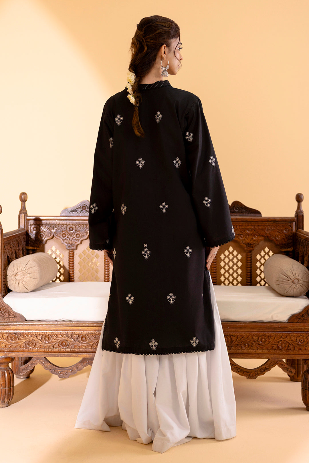 Embroidered Kurta - 2551