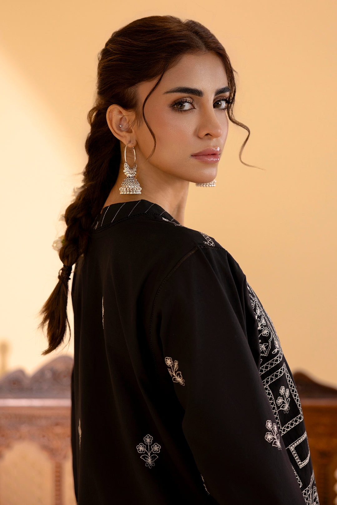 Embroidered Kurta - 2551