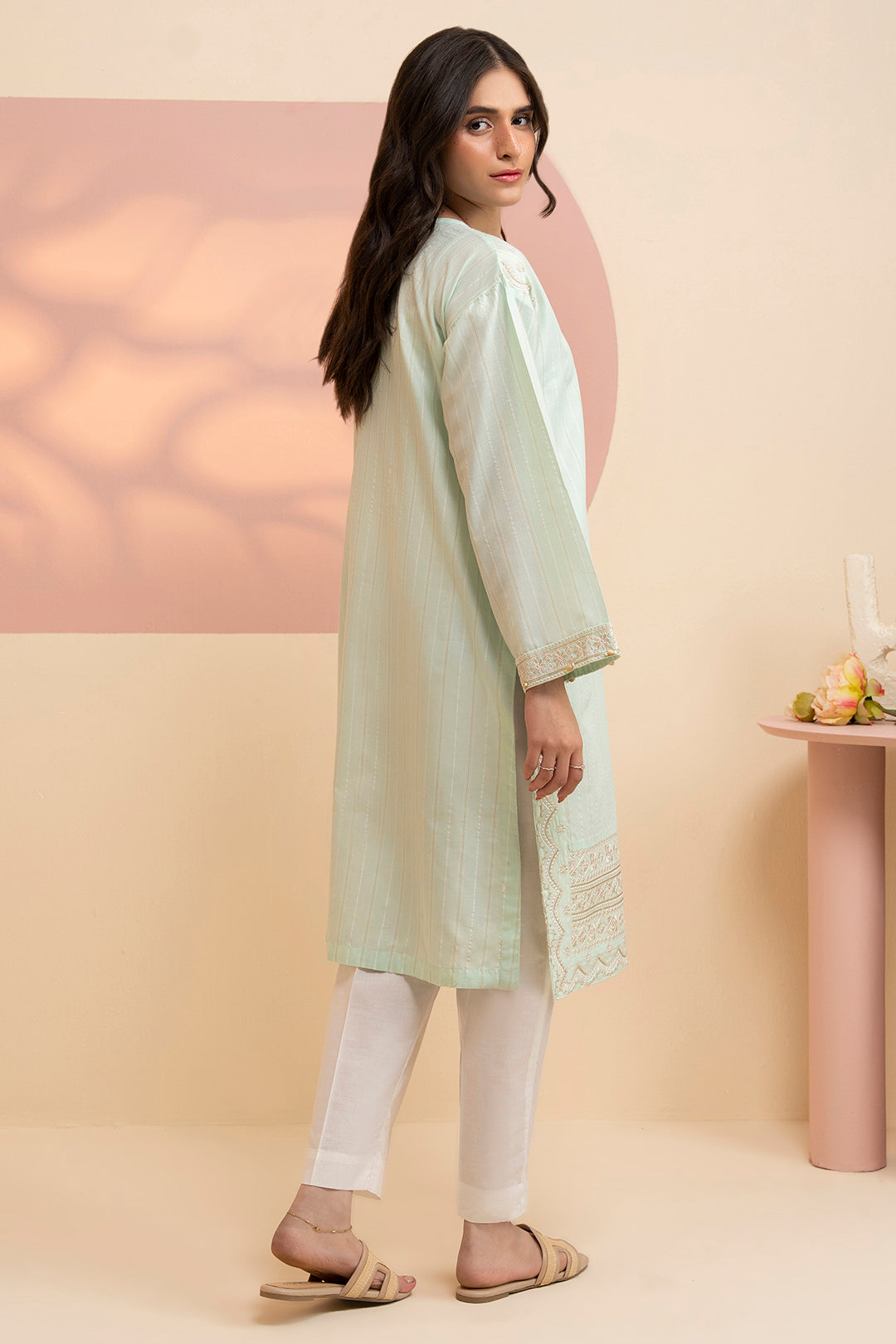 Embroidered Kurta - 2552
