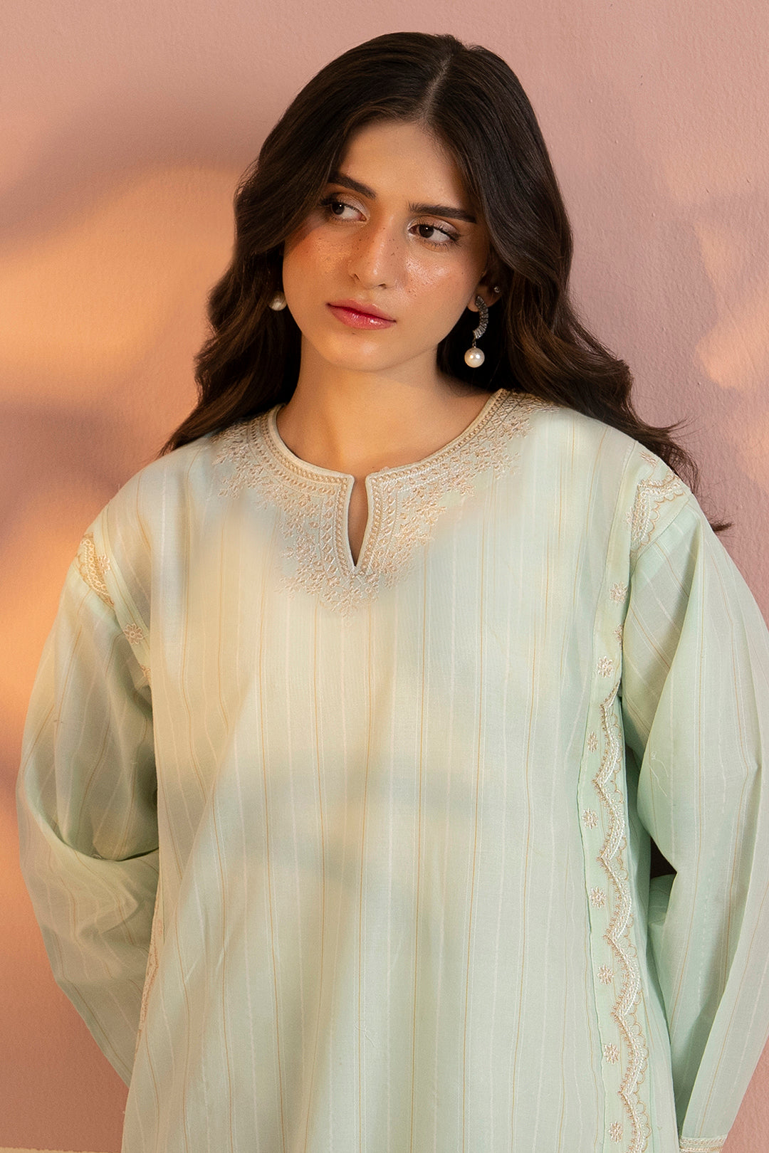 Embroidered Kurta - 2552