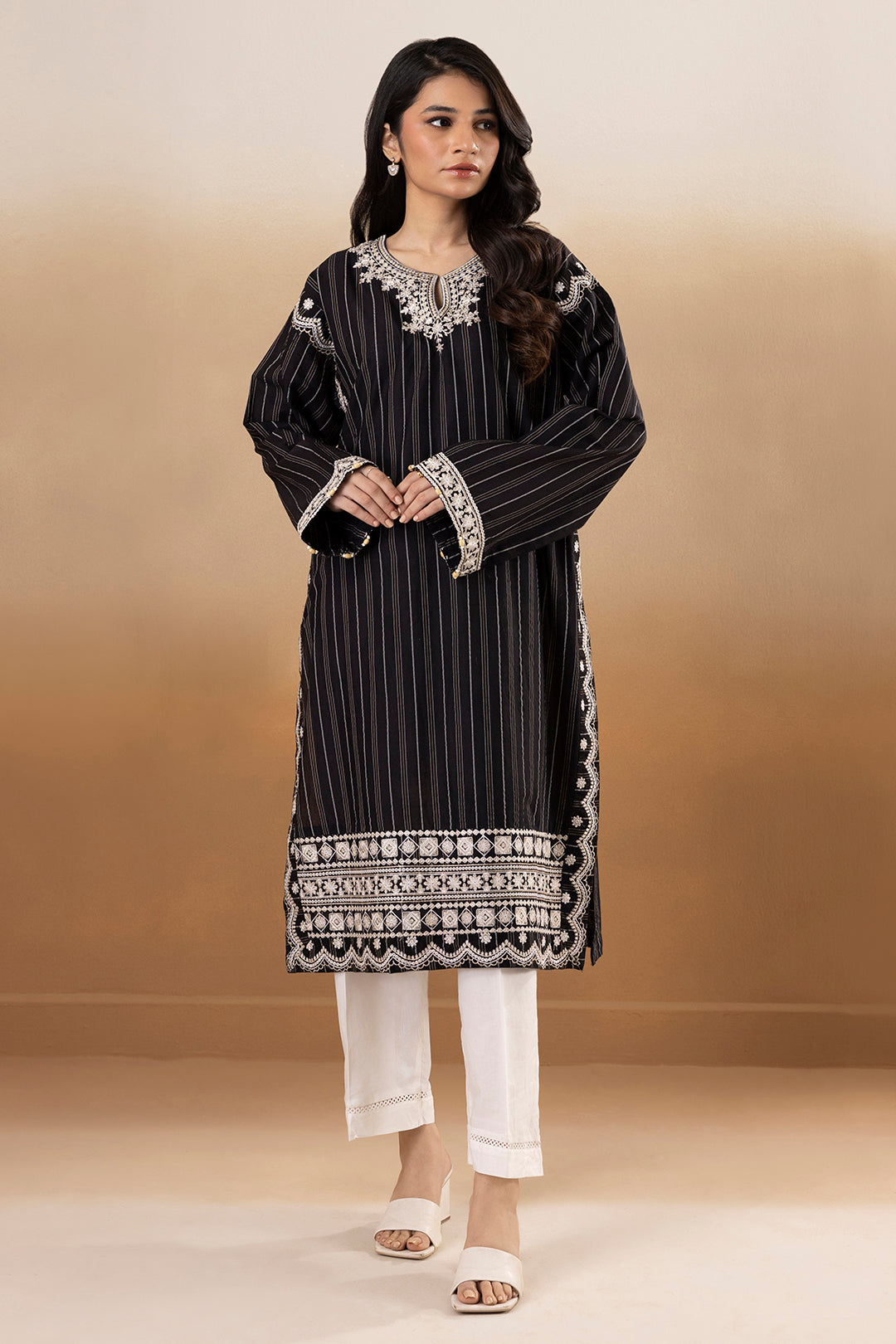 Embroidered Kurta - 2553