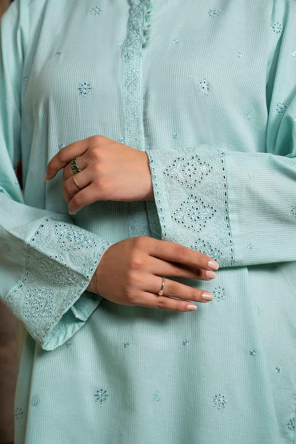 Embroidered Kurta - 2554