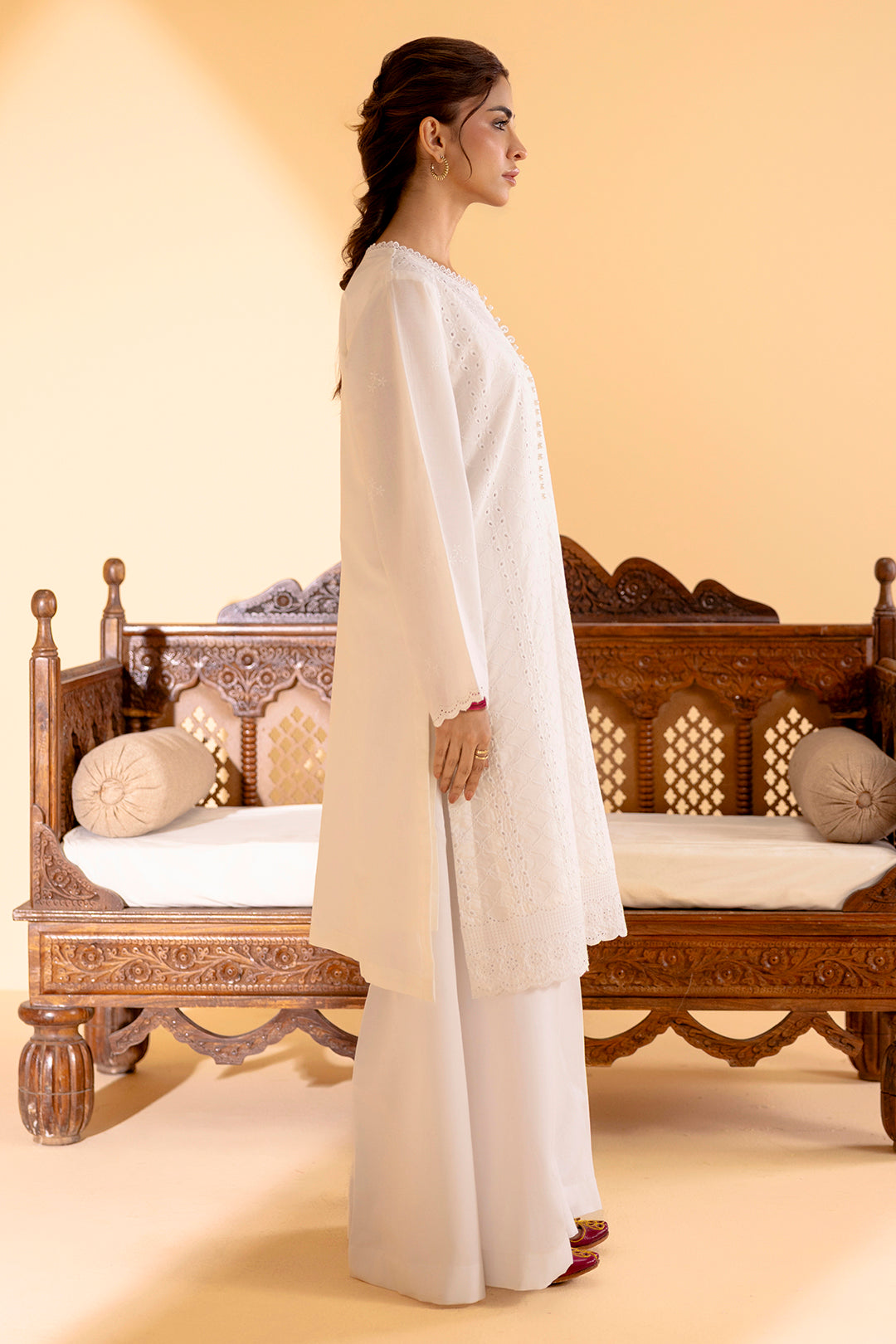 Embroidered Kurta - 2556