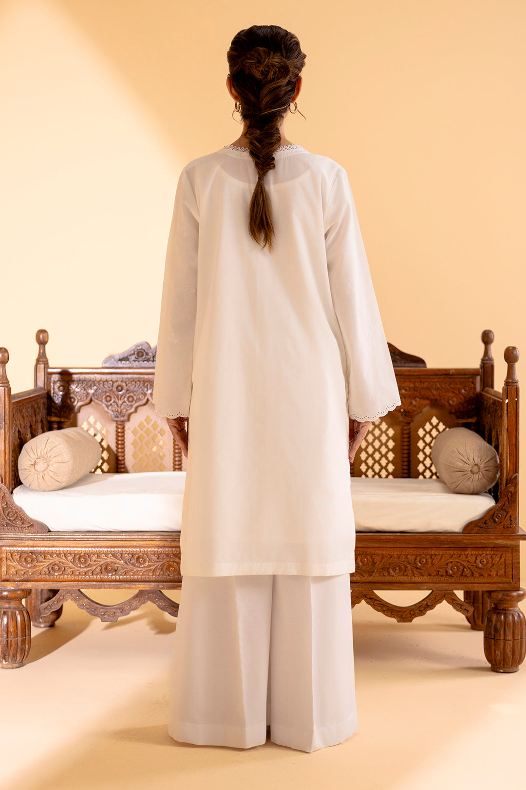 Embroidered Kurta - 2556